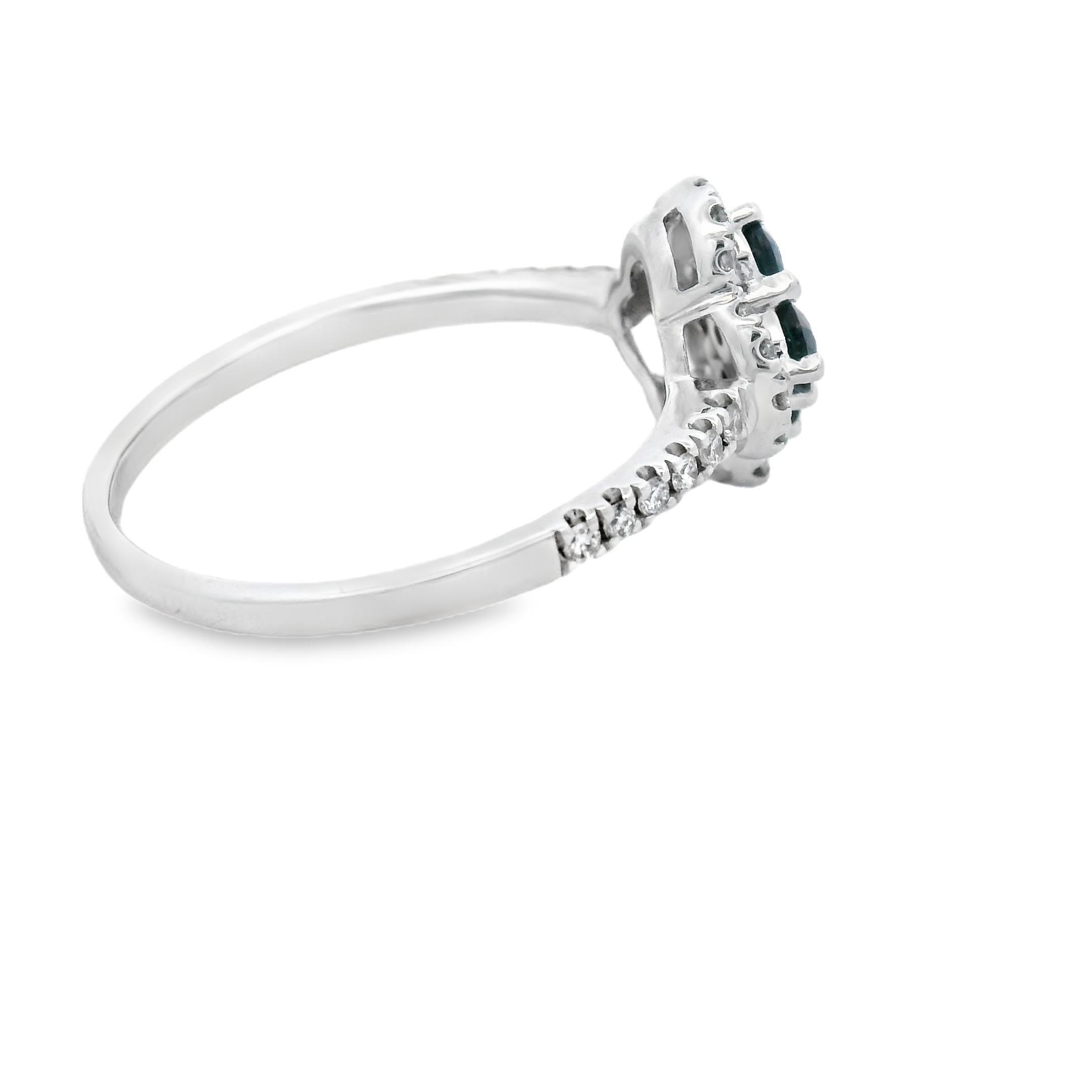 Anillo Racimo Floral de Zafiro y Diamantes en Oro Blanco de 14K Talla 7 en Nuevo estado para la venta en New York, NY