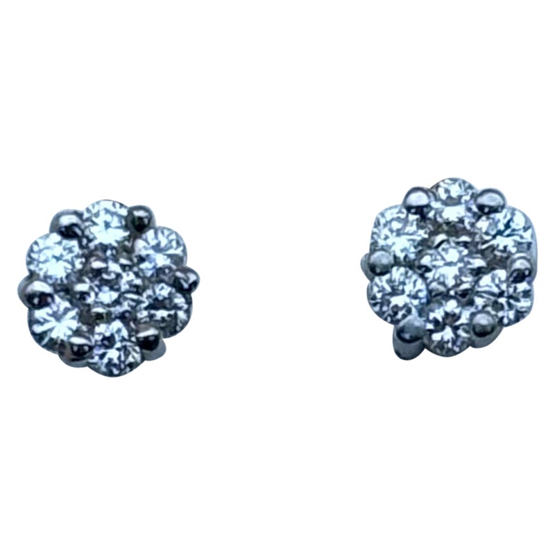 Floral Cluster Stud Earrings in vendita