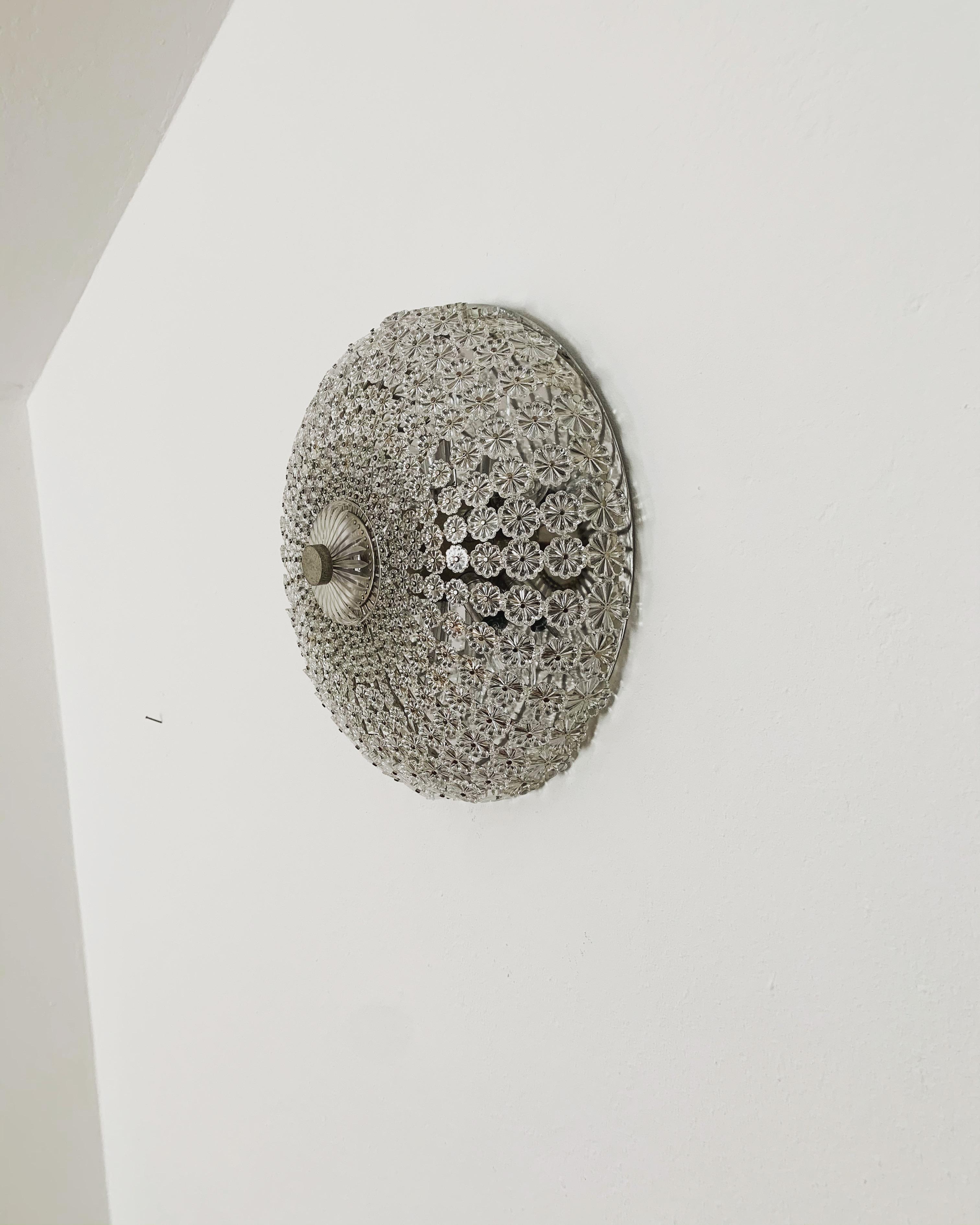Lampada da incasso in vetro con cristalli floreali In condizioni buone in vendita a München, DE