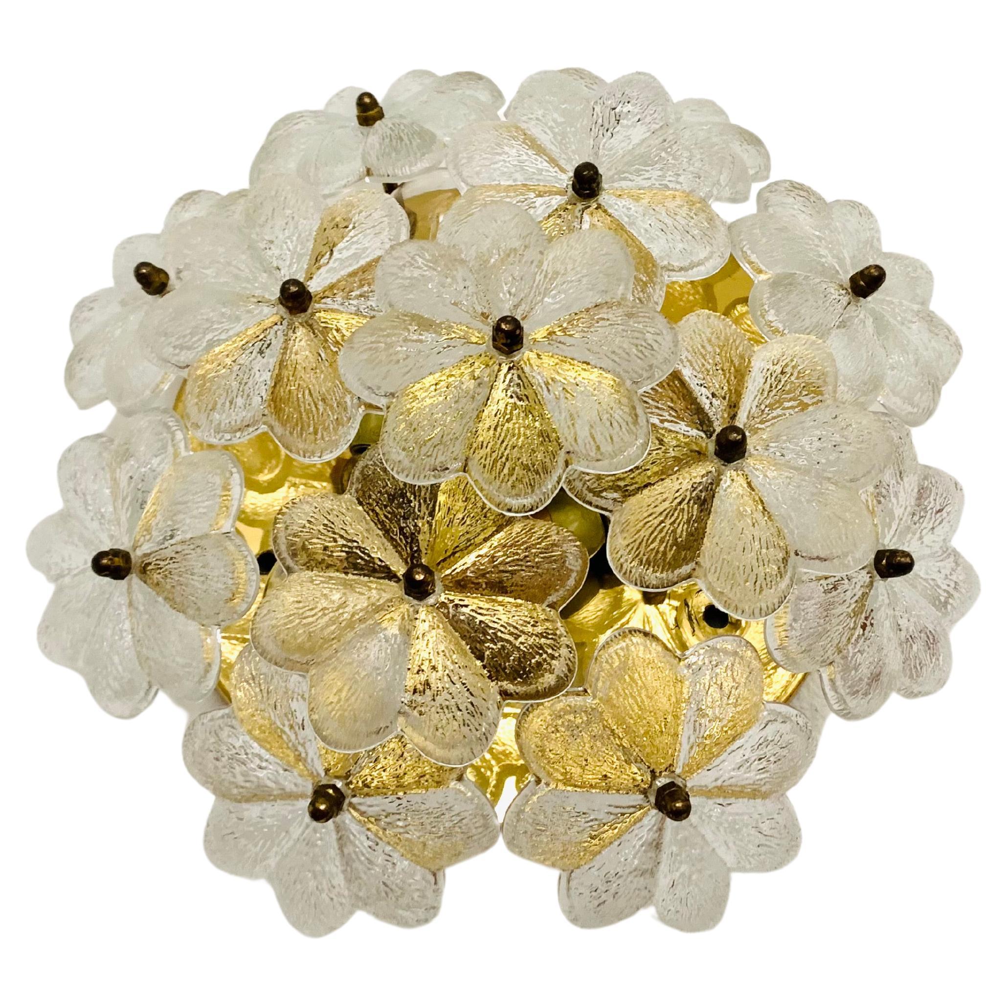 Lampe murale en verre de cristal à motifs floraux par Ernst Palme