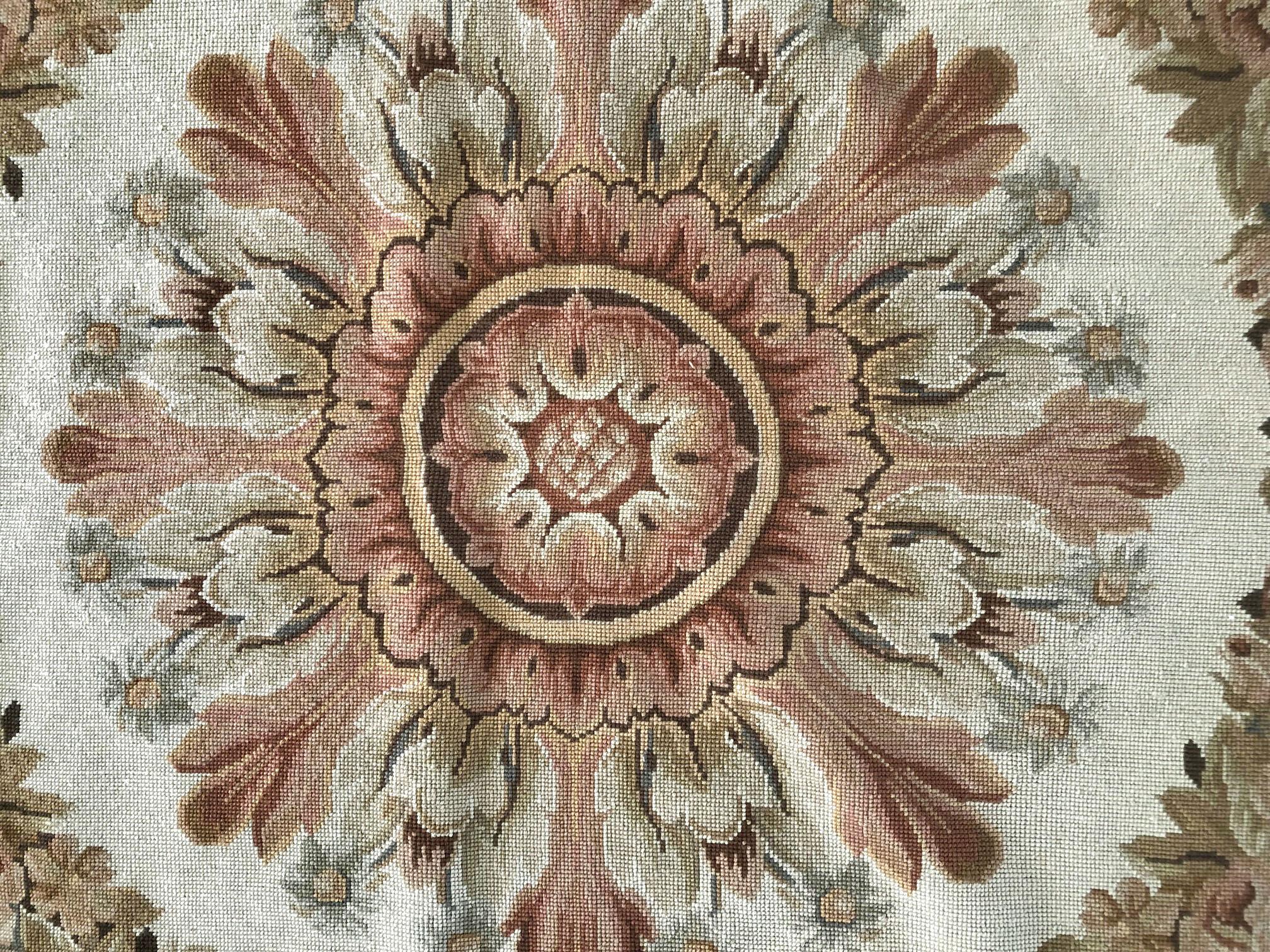 Chinesische Nadelspitze  Teppich im Angebot 2