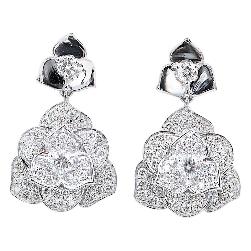 Floral Design Diamond 18 Karat Gold Drop Earrings For Sale