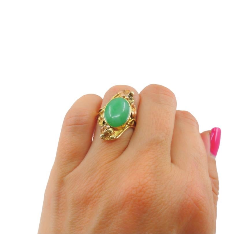 Cabochon Floral Design Jade Ring Antique 14k Gold For Sale