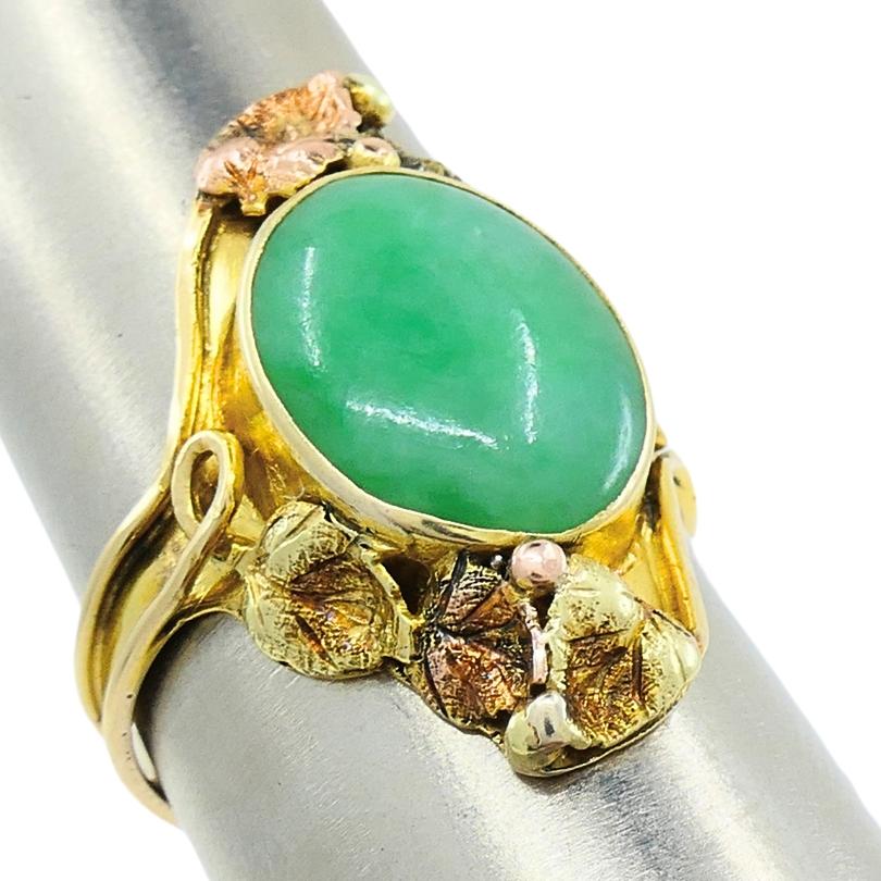 Floral Design Jade Ring Antique 14k Gold For Sale 1