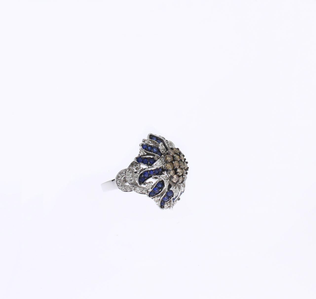 Round Cut Floral Design Sapphire Diamond White Gold Cluster Ring For Sale