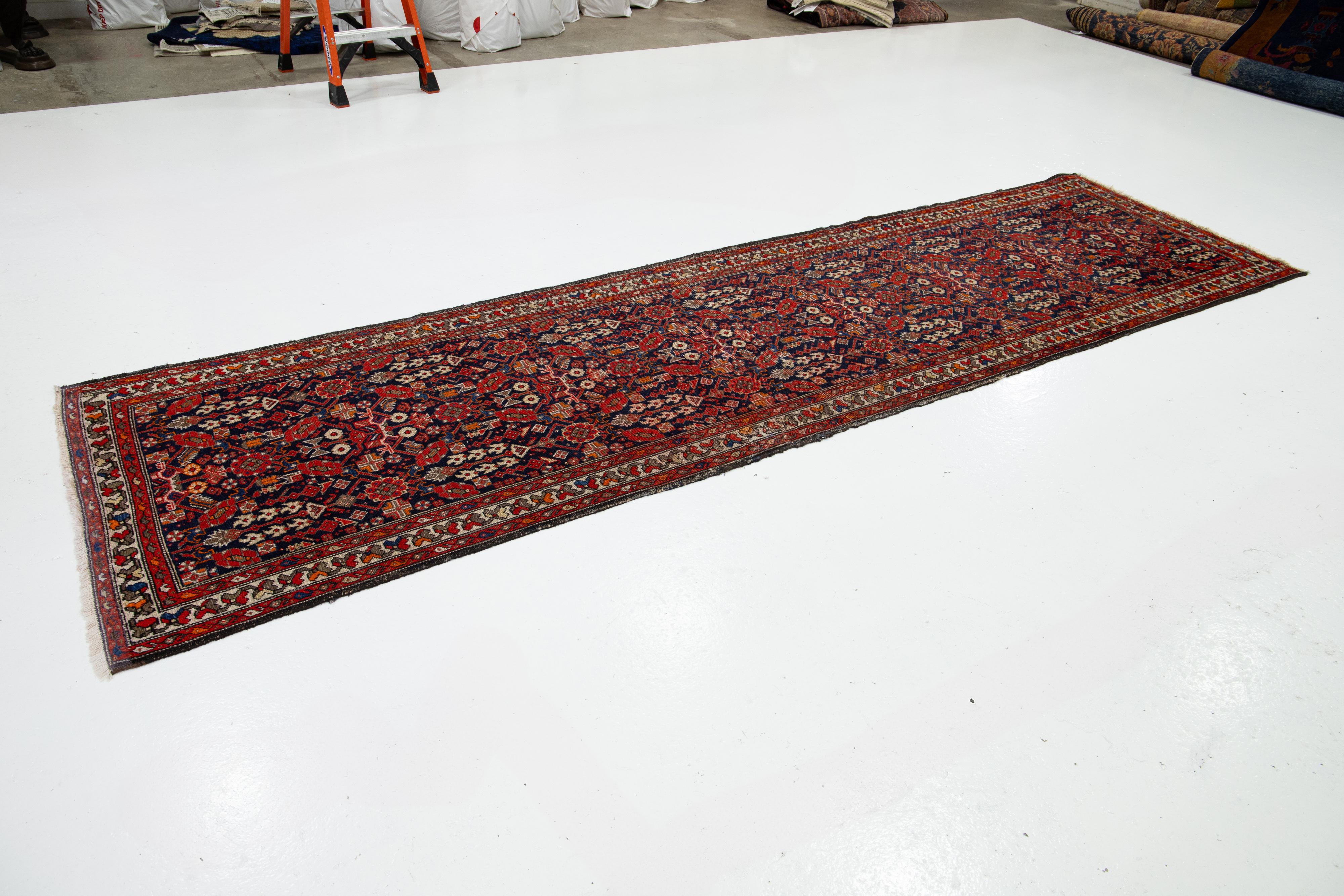 Noué à la main Tapis de couloir Malayer ancien en laine bleue perse à motifs floraux en vente