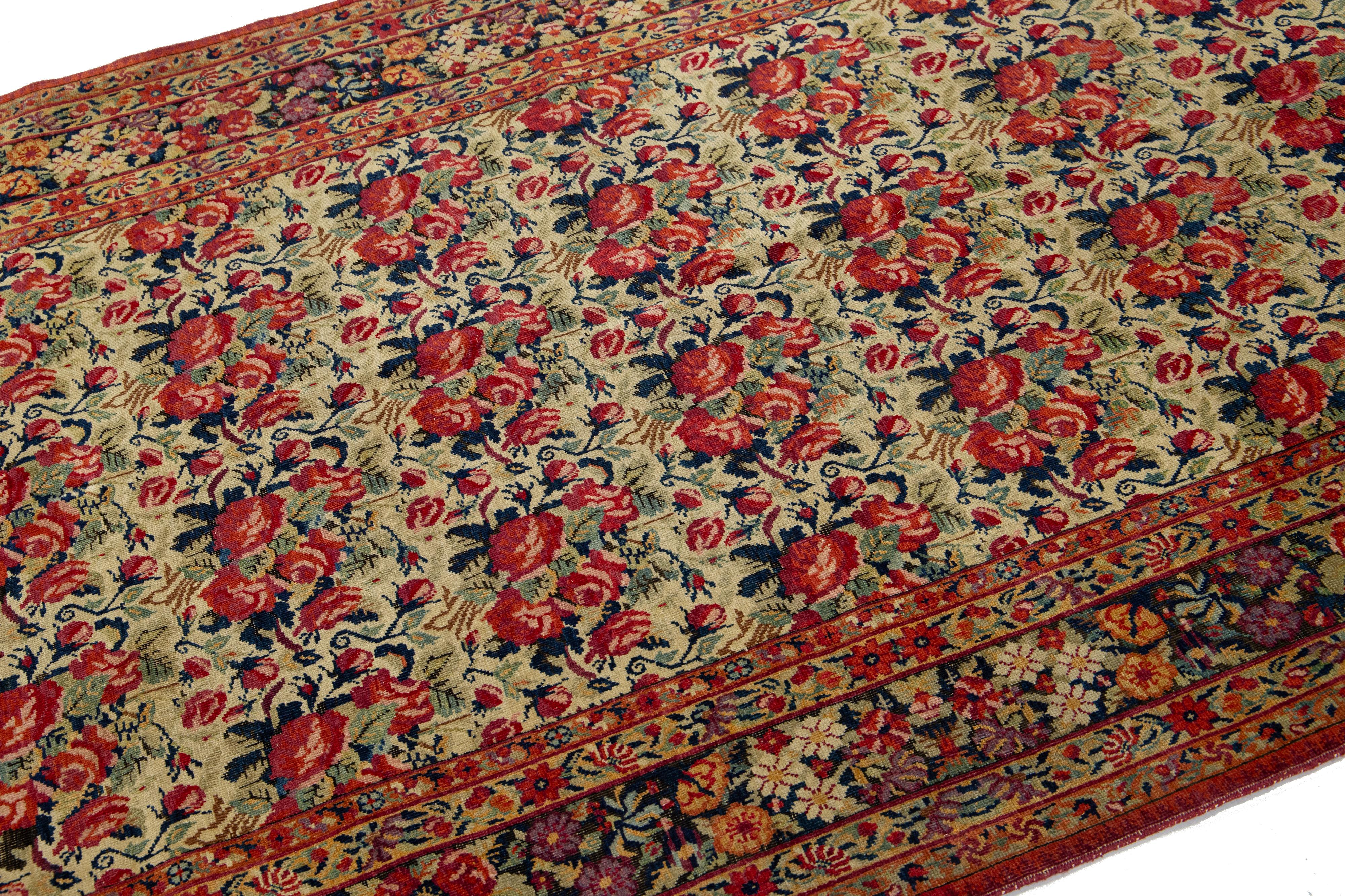 Antiker persischer Malayer-Wollteppich in Beige mit Blumenmuster (Handgeknüpft) im Angebot