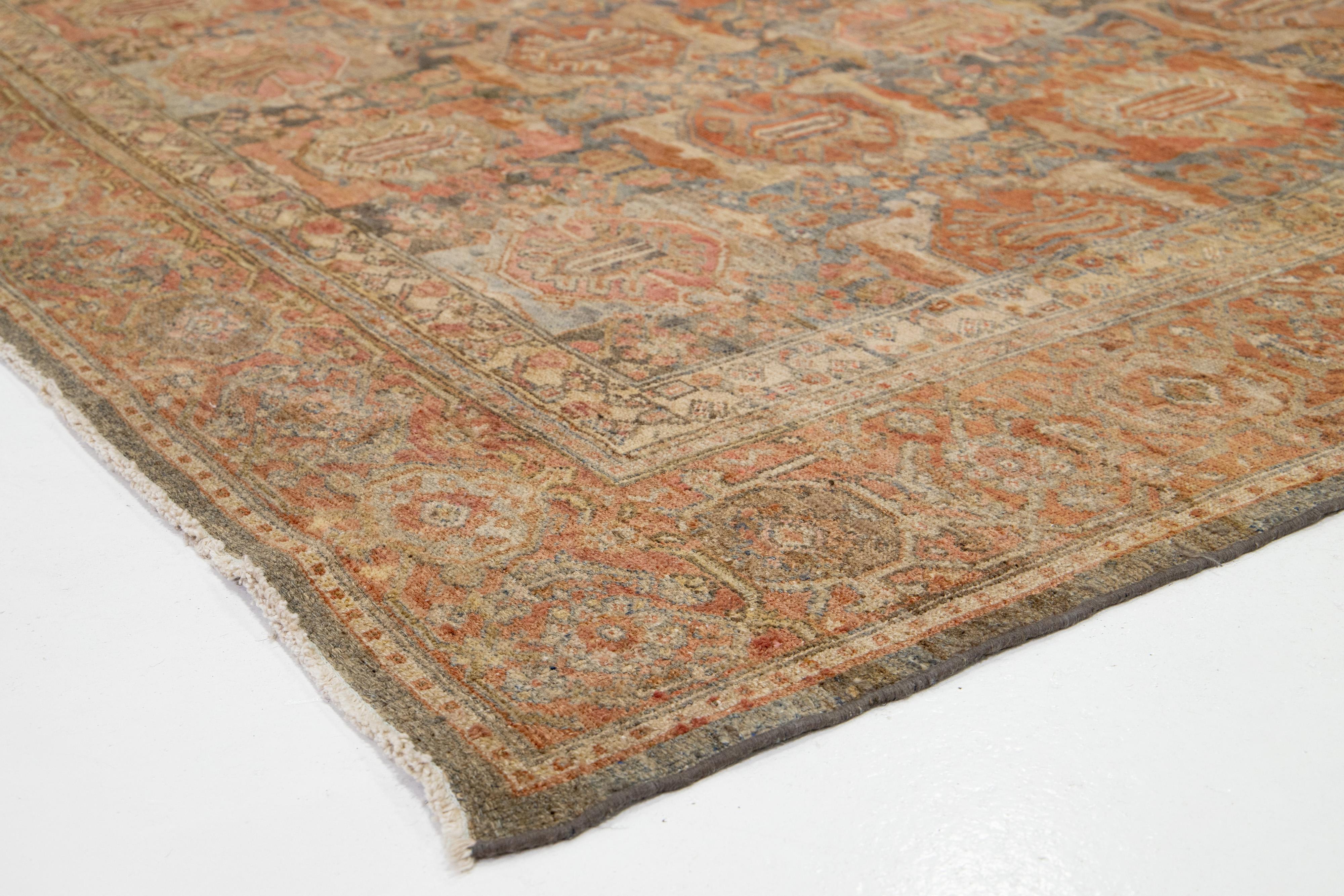 Lana Tappeto antico persiano in lana Malayer con disegno floreale, grigio e ruggine (circa 1890) in vendita