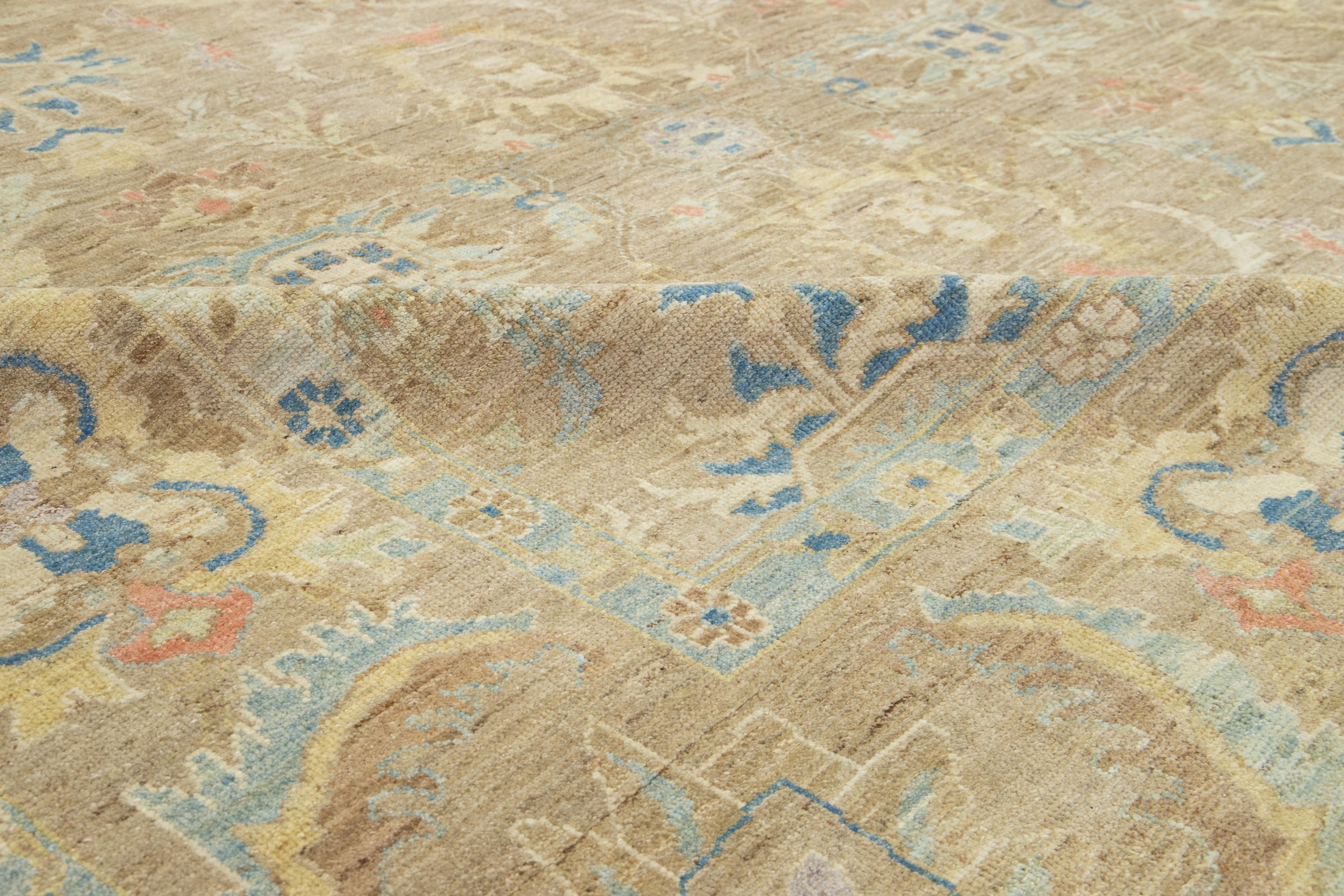 Apadana's Floral Designed Moderner Sultanabad-Wollteppich Handgefertigt in Hellbraun im Angebot 2