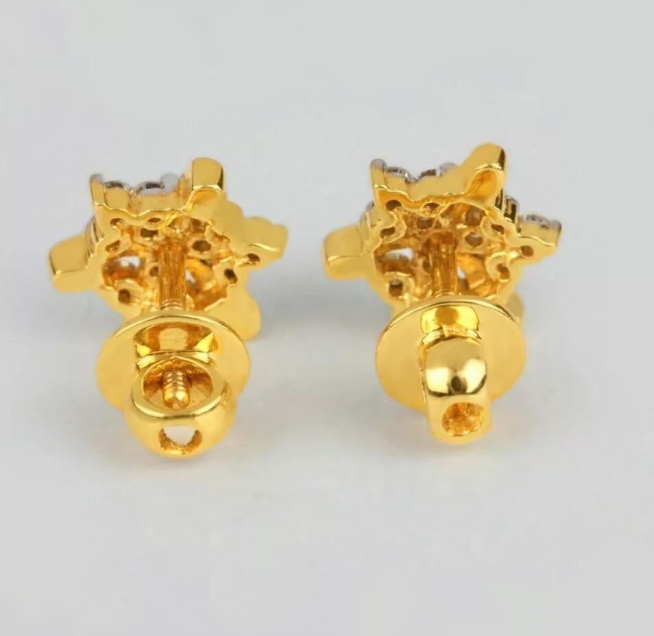 Floral Designer Stud Earring 14K Yellow Gold Genuine Diamond In New Condition For Sale In Chicago, IL