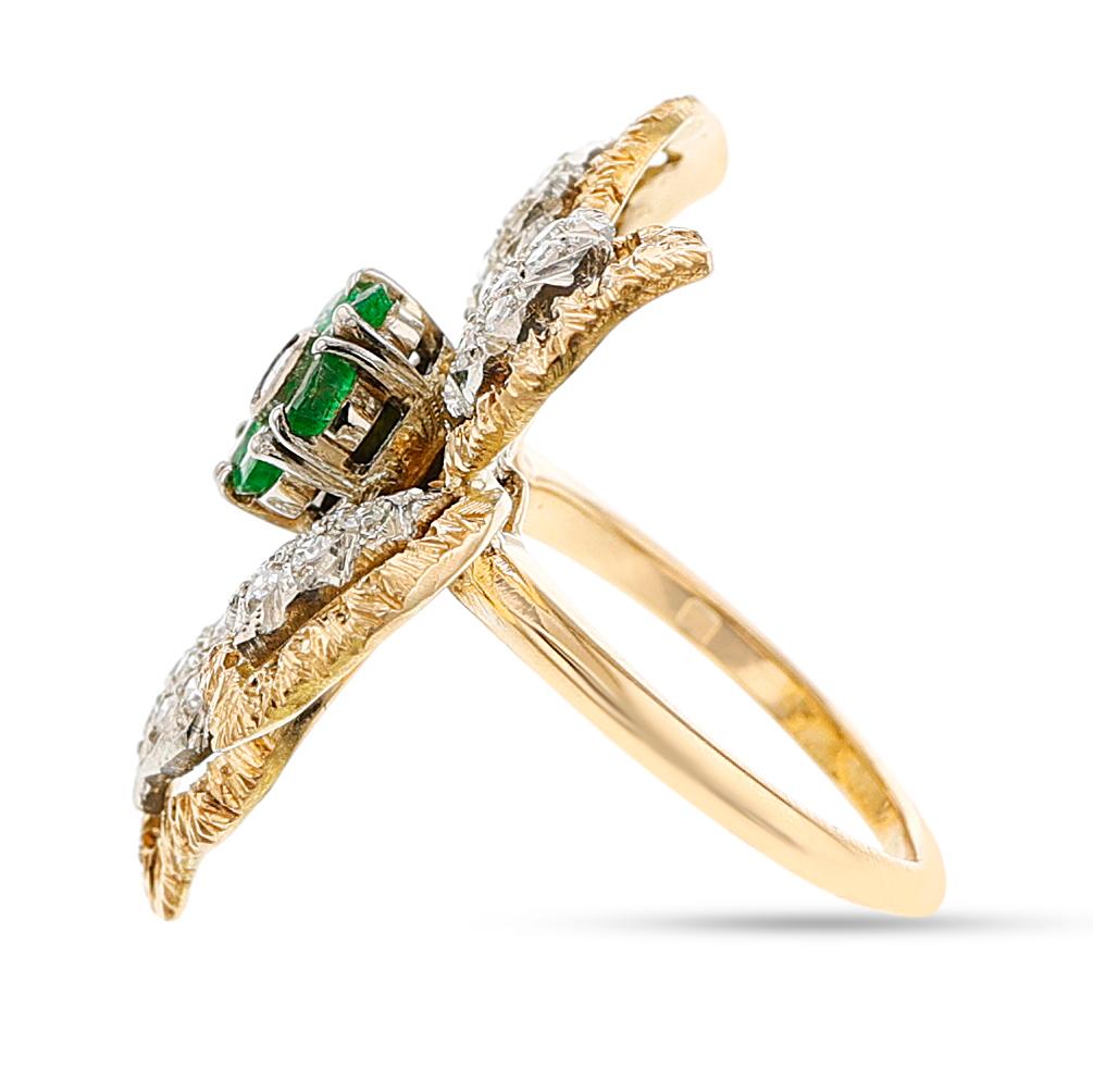 Floral Diamond and Emerald Earring, Ring, Pendant Set, 18k For Sale 4