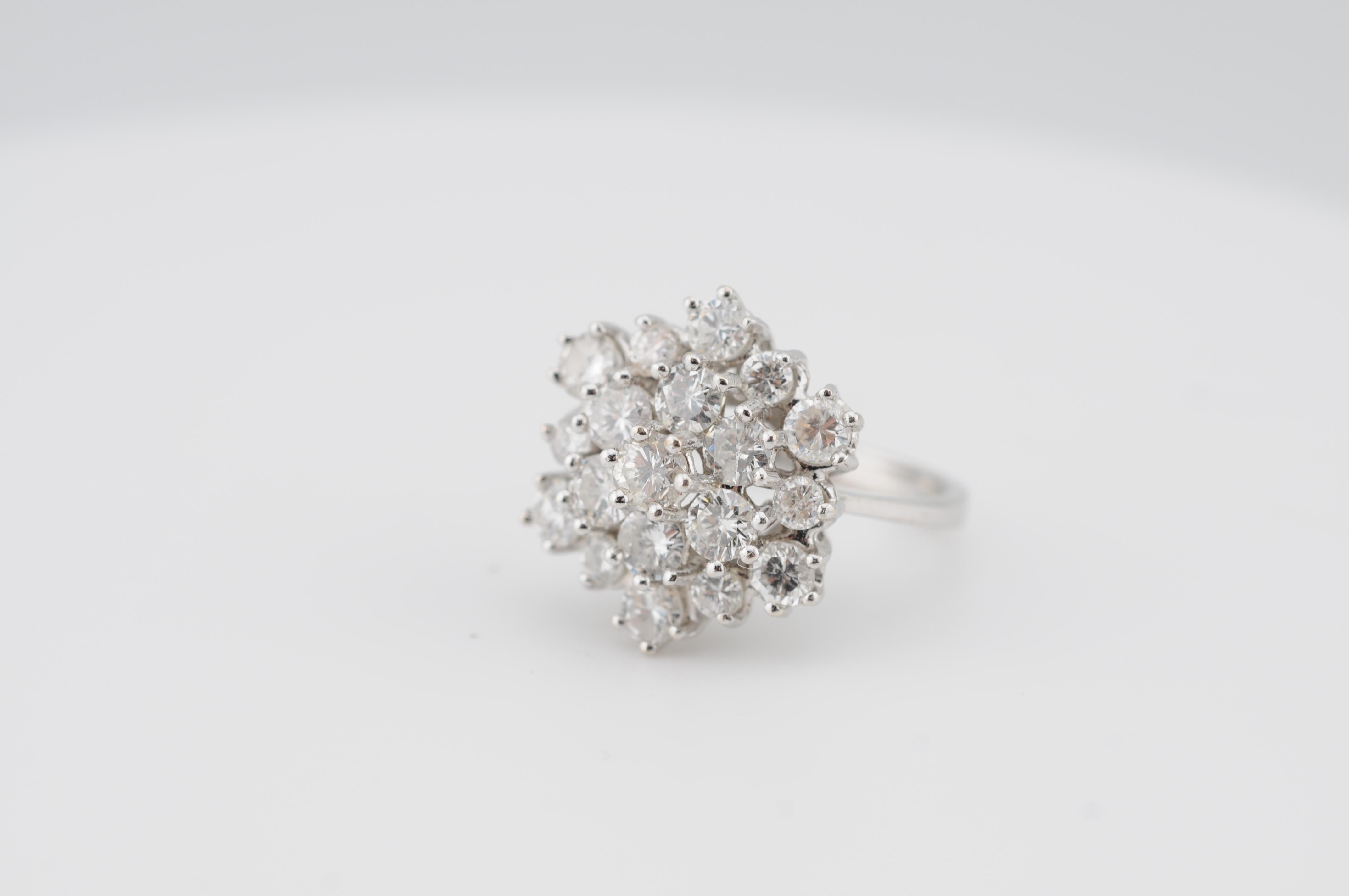 Floral Diamond Cluster Ring in 14K White Gold  2.49ct Total in vendita 1