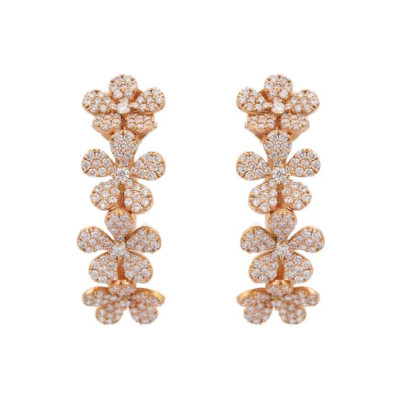 Taille brillant Boucles d'oreilles en or rose 18 carats avec diamants en forme de fleur en vente
