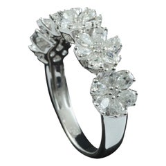 Floral Diamond Fashion Ring in 18 Karat Gold
