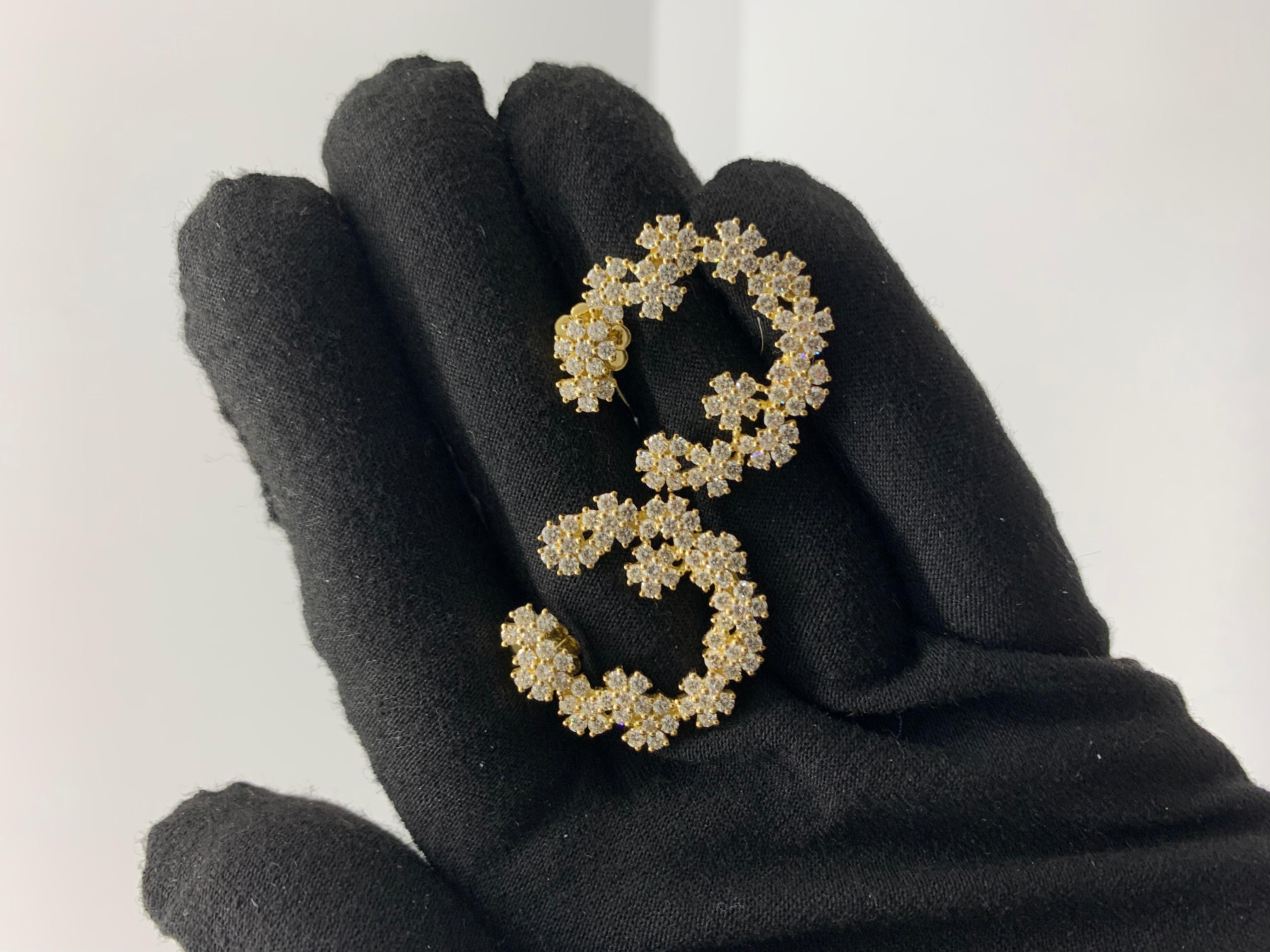 Aros florales de diamantes en oro amarillo de 18 quilates en Nuevo estado para la venta en Los Angeles, CA