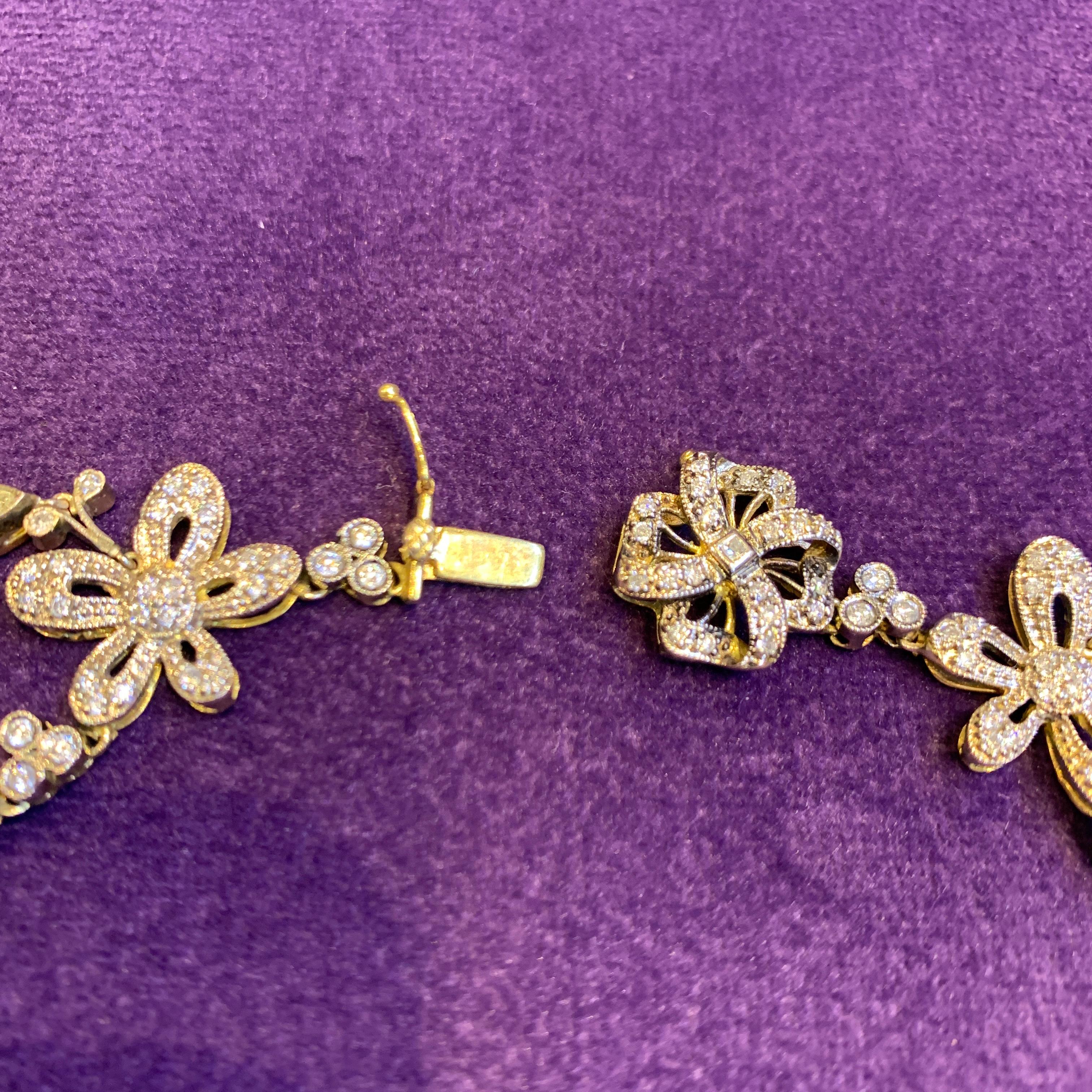 Floral Diamond Necklace In Excellent Condition For Sale In New York, NY
