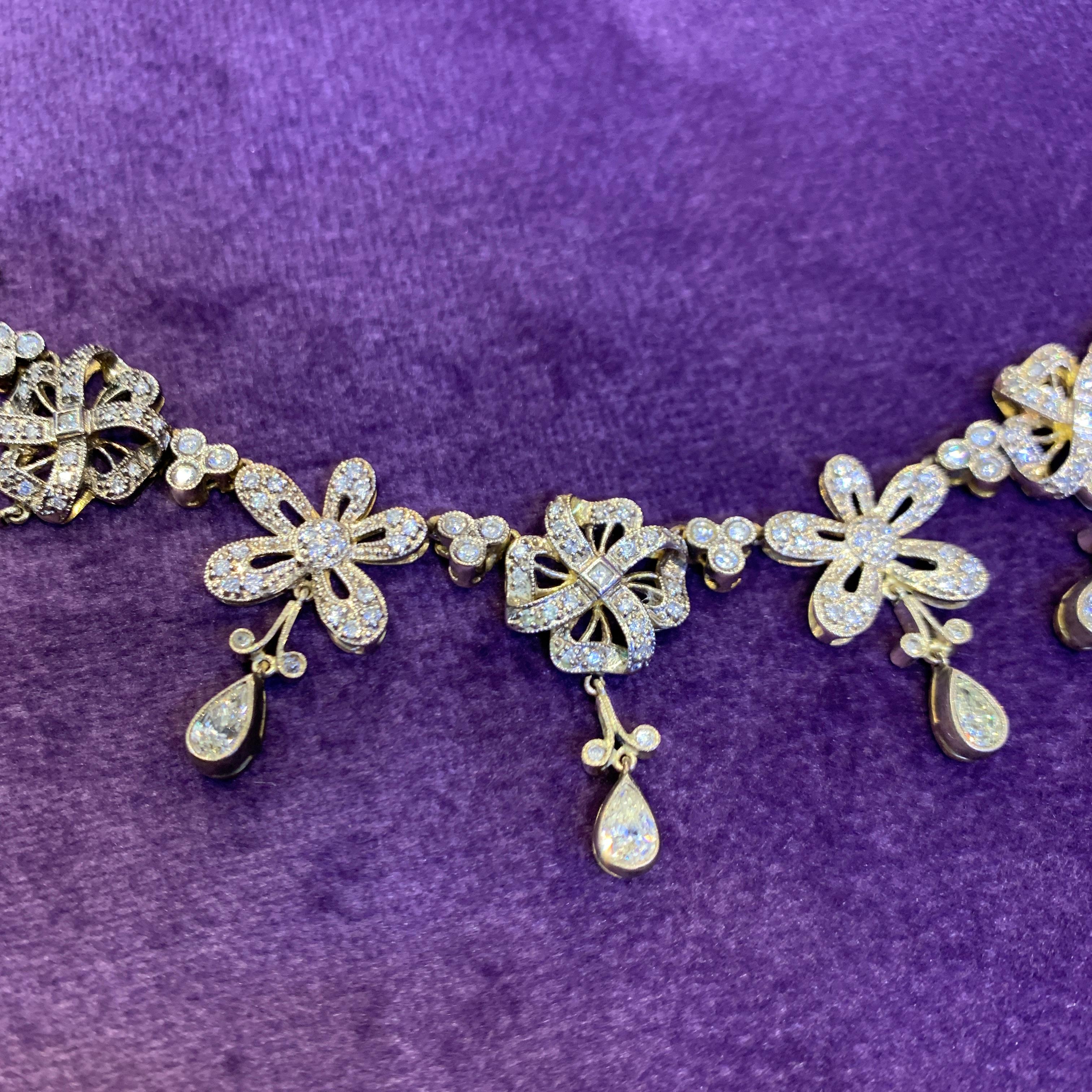 Floral Diamond Necklace For Sale 1