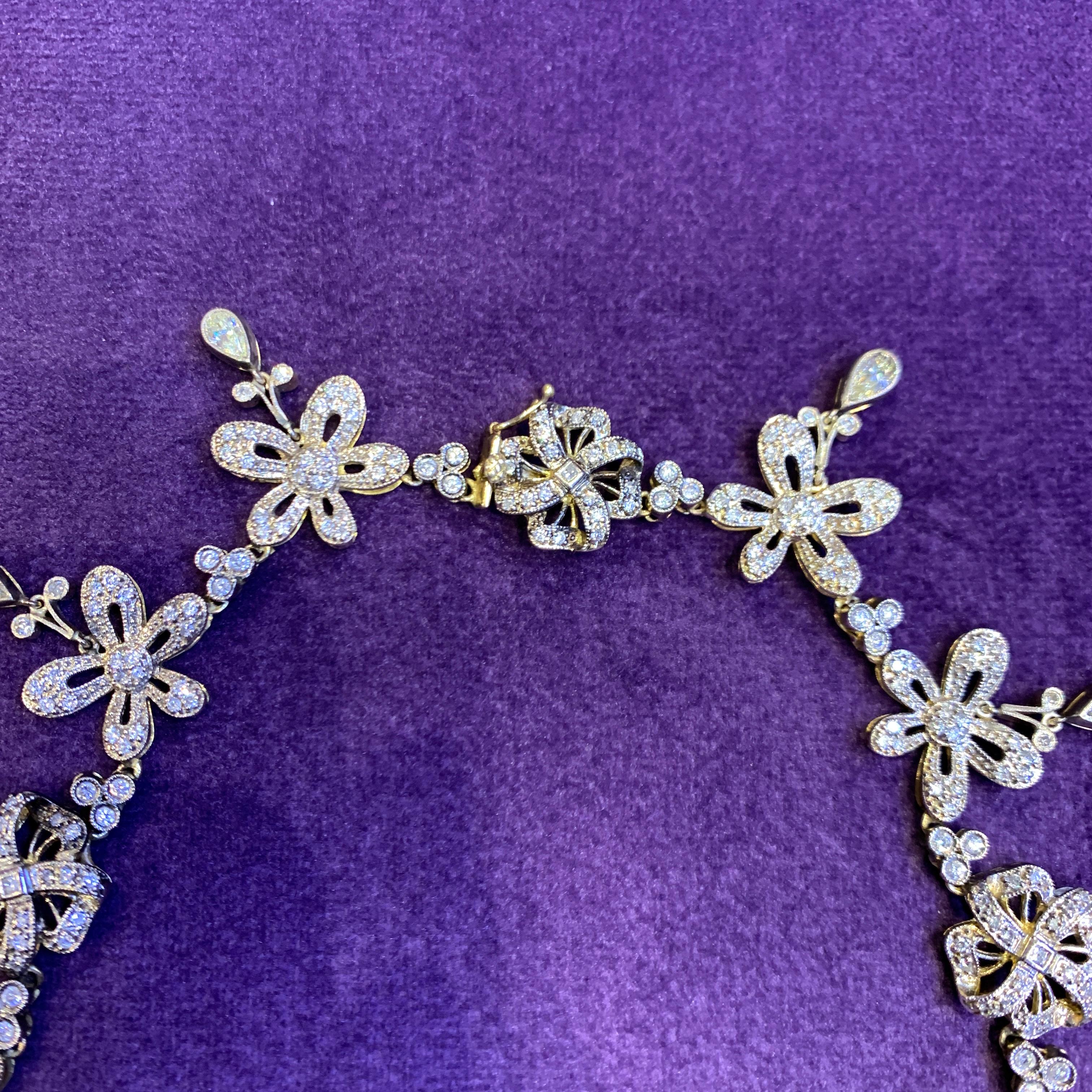 Floral Diamond Necklace For Sale 3
