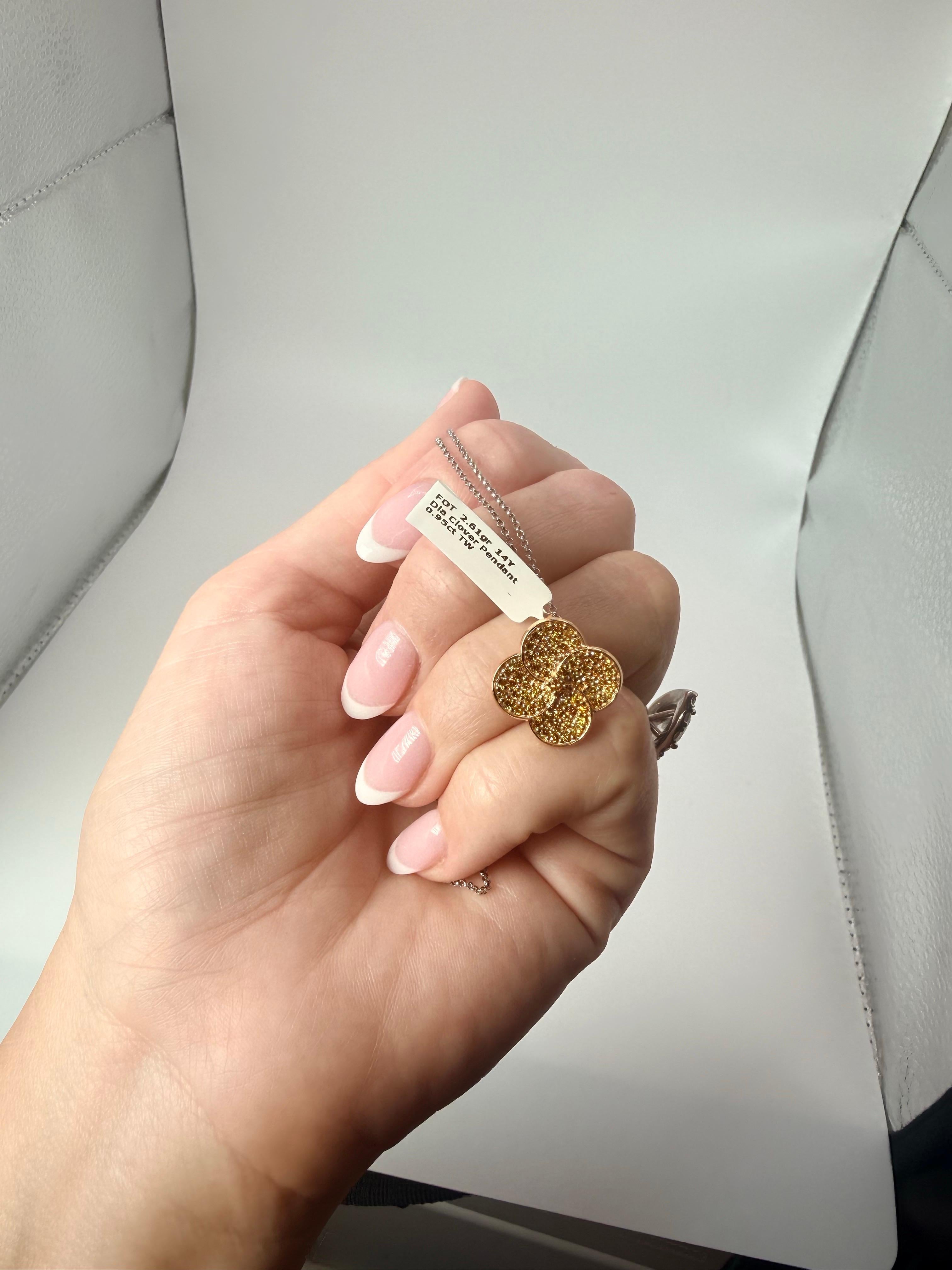 Taglio brillante Pendente con diamante floreale 0,95 carati in oro 14KT in vendita