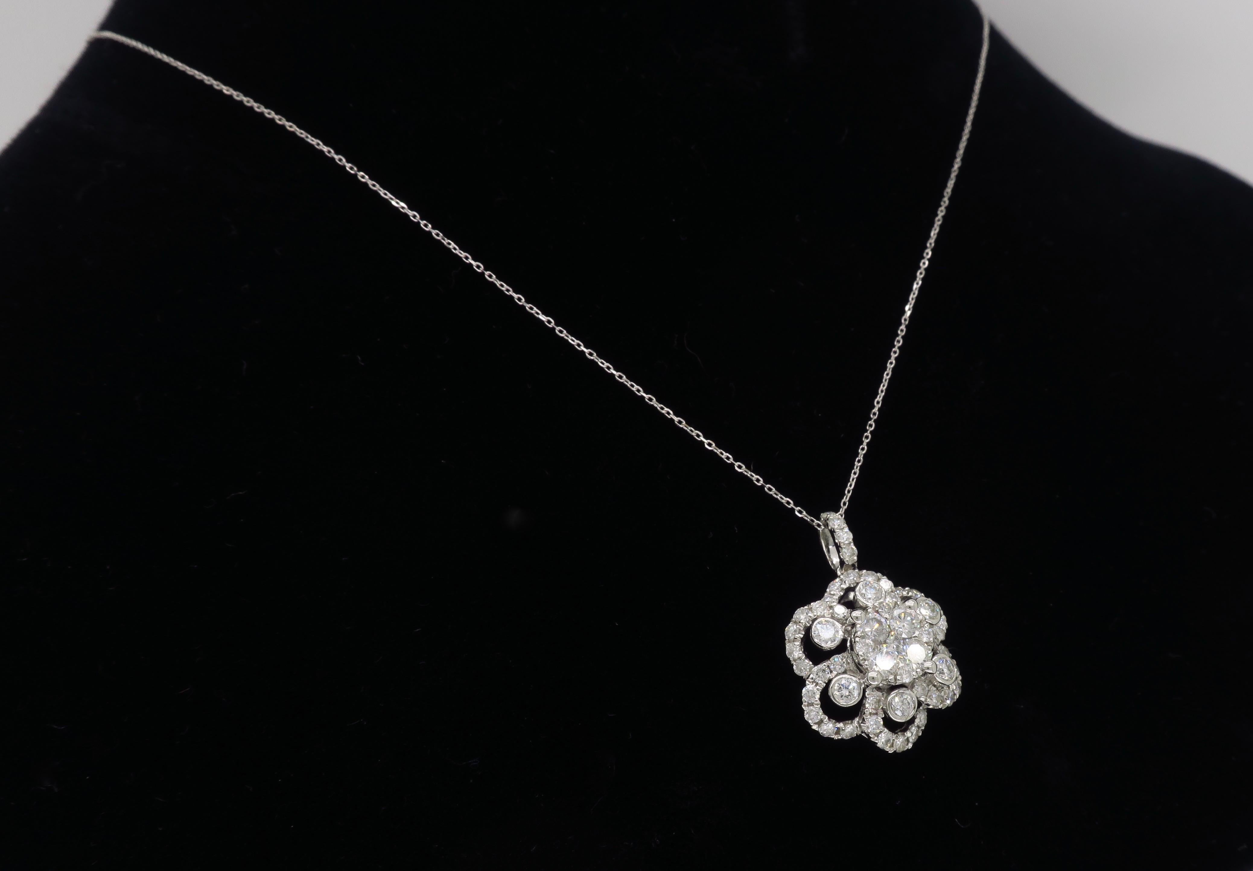 Floral Diamond Pendant Necklace in White Gold 3