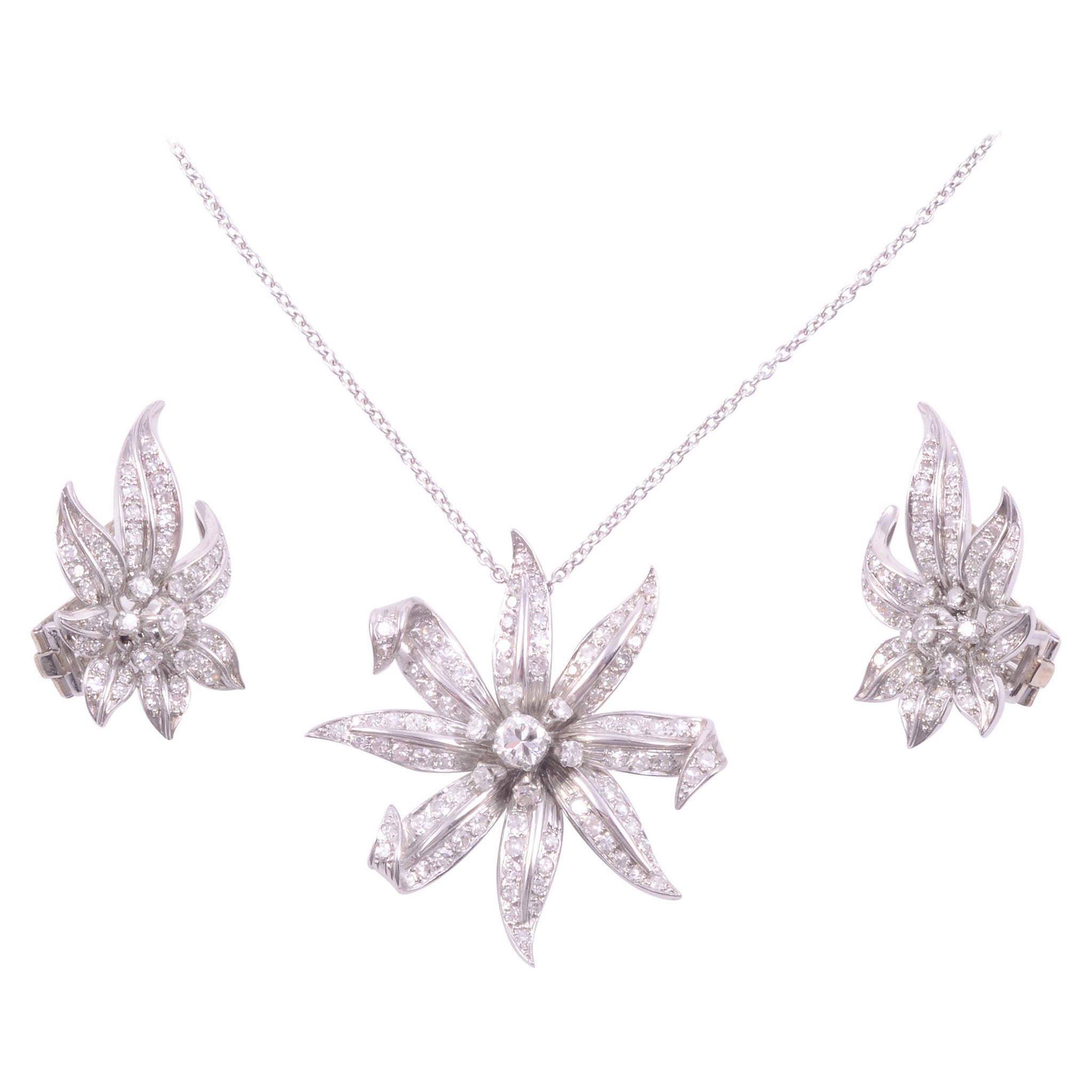 Floral Diamond Platinum Necklace and Earring Set For Sale