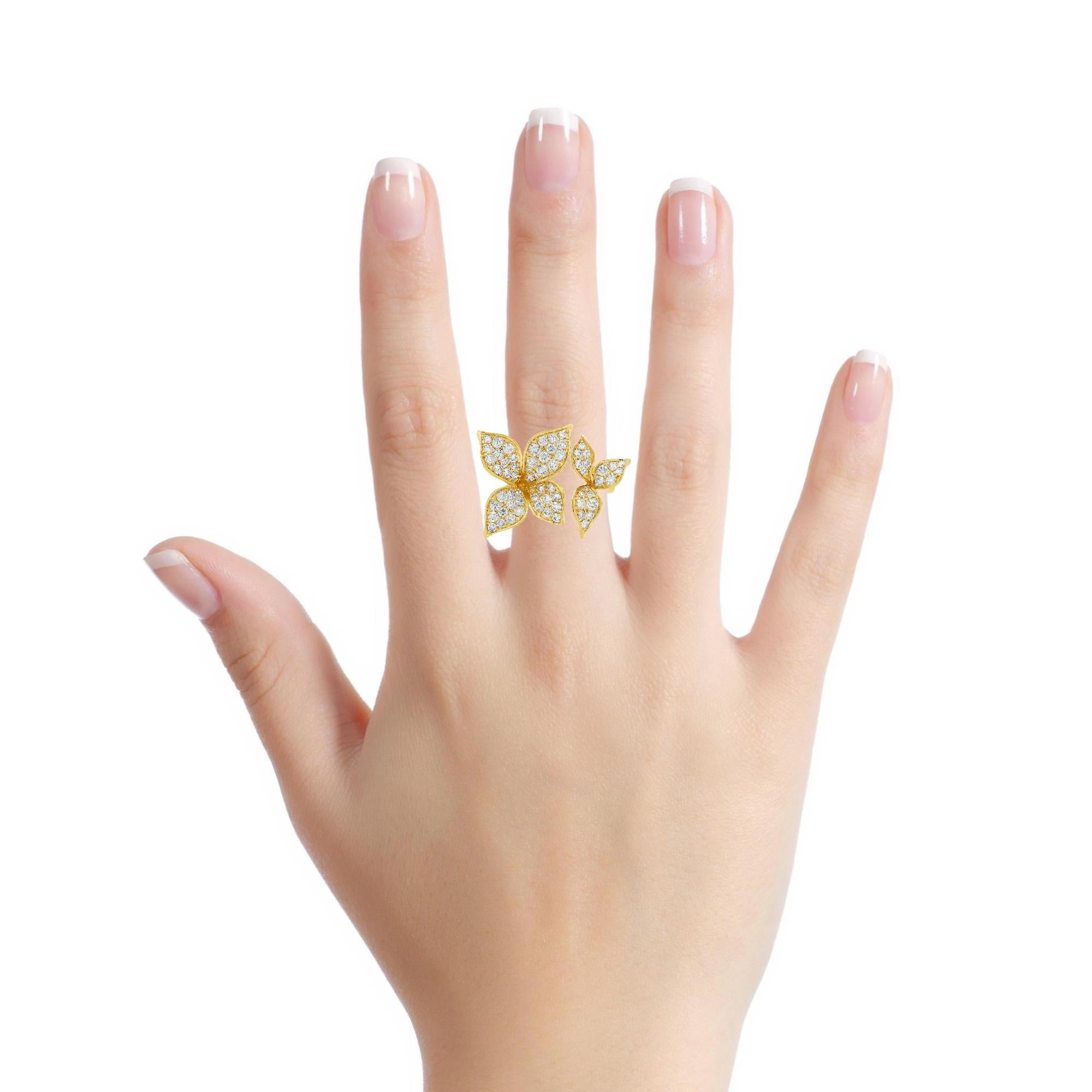 Floraler Diamantring aus 14K zweifarbigem Gold mit 1,35 Karat Größe 7 im Angebot 2