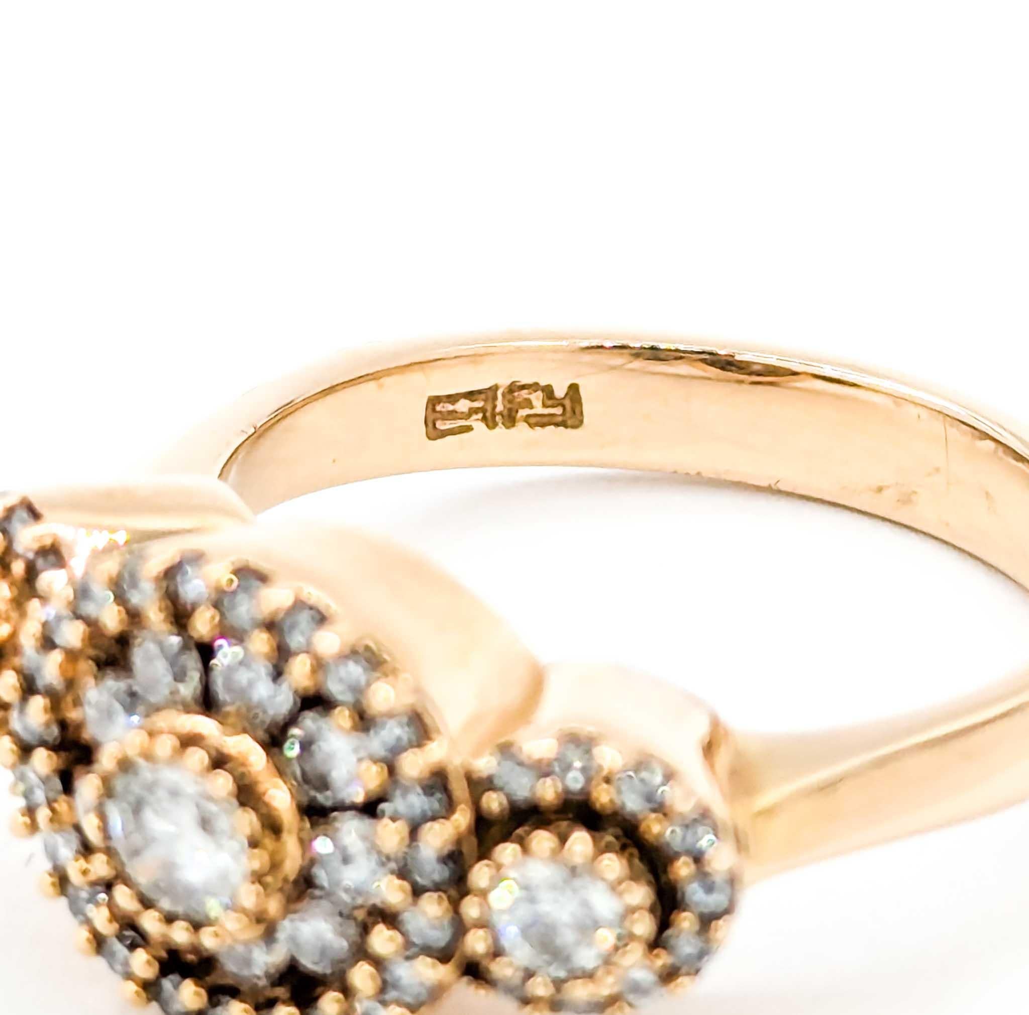 Floraler Diamantring aus 18k Roségold im Angebot 4