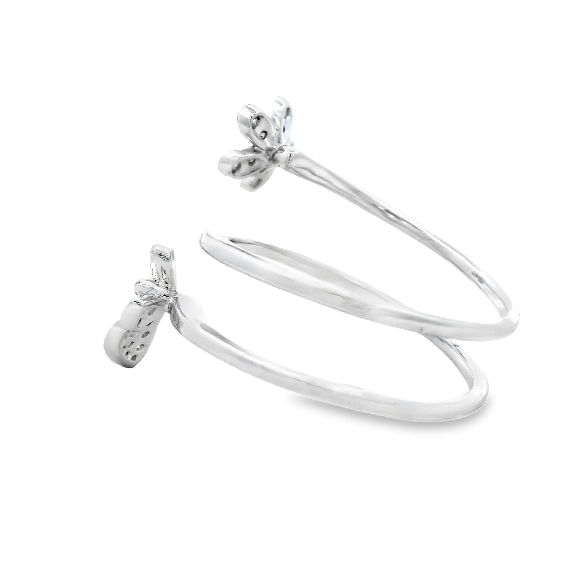 Anillo Envolvente Floral de Diamantes en Oro Blanco de 14K Pavé de 0,23ct Talla 7 en Nuevo estado para la venta en New York, NY