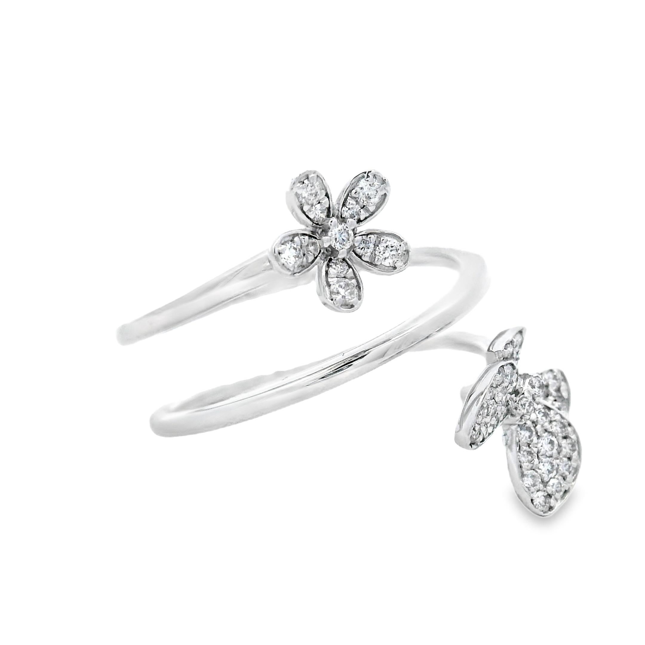 Anillo Envolvente Floral de Diamantes en Oro Blanco de 14K Pavé de 0,23ct Talla 7 en venta 2