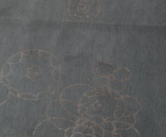 Tappeto Doodle floreale grigio in lana e seta
