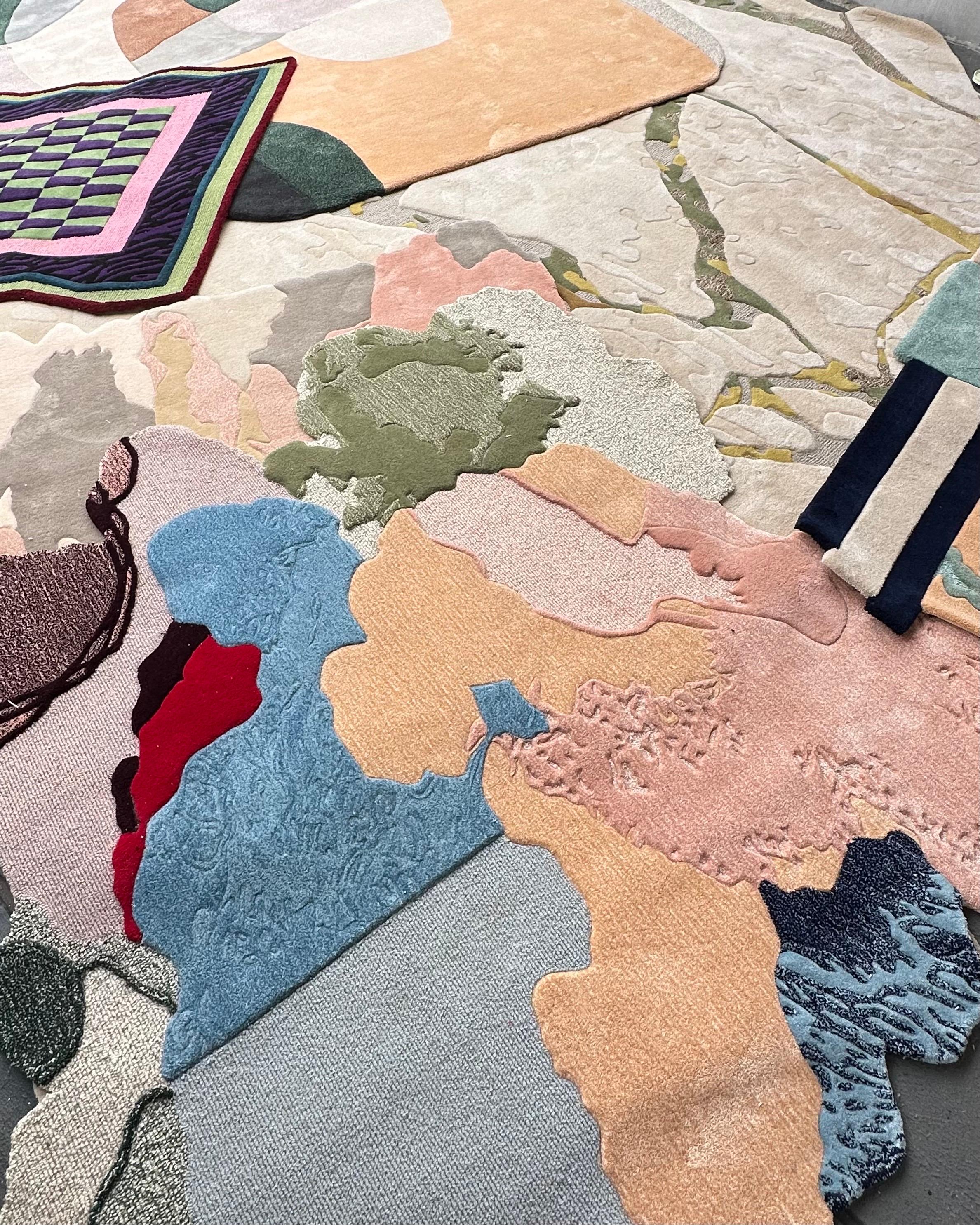 Ecos Florales Forma Irregular Abstracta by RAG HOME en Nuevo estado para la venta en Jakarta Selatan, ID