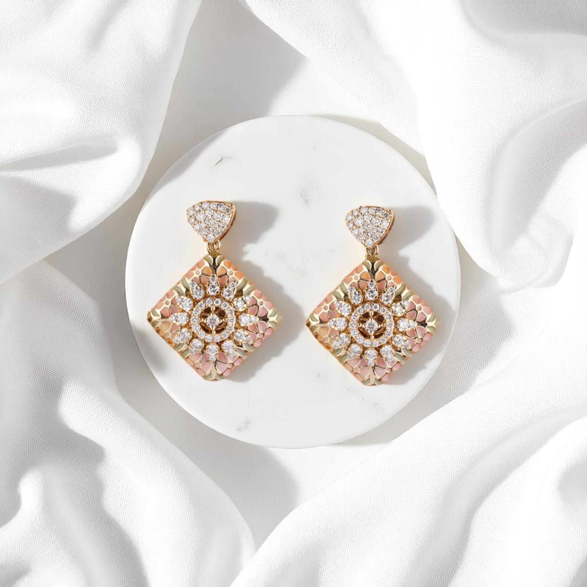 Taille ronde Floral Enamel Square Diamond Dangle Drop Earrings in 14k Solid Gold (Certified) en vente