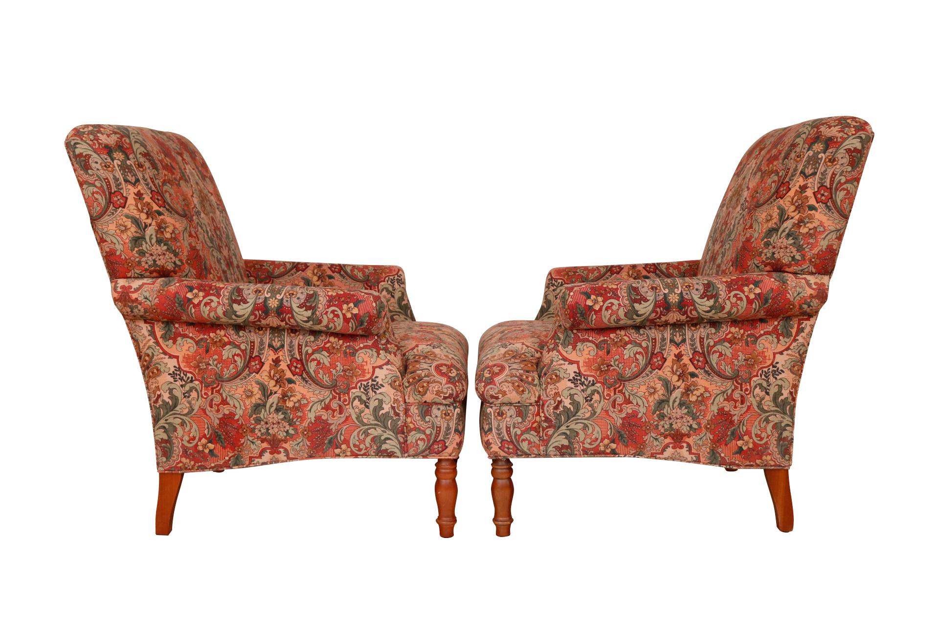 Pair of Floral English Style Lounge Chairs In Good Condition In Bradenton, FL