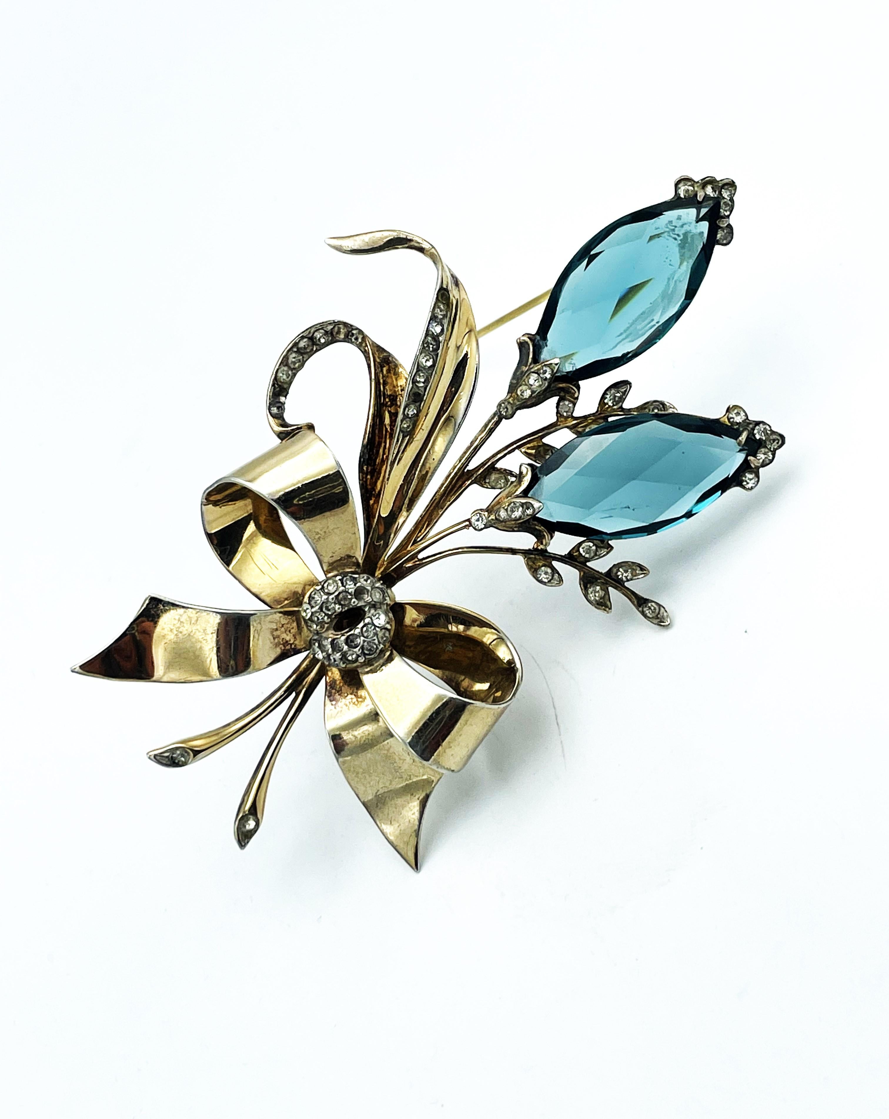 Art Deco Flower Brooch by Kreisler NY, emerald crystal, Sterling Silver gold plated 1940  For Sale