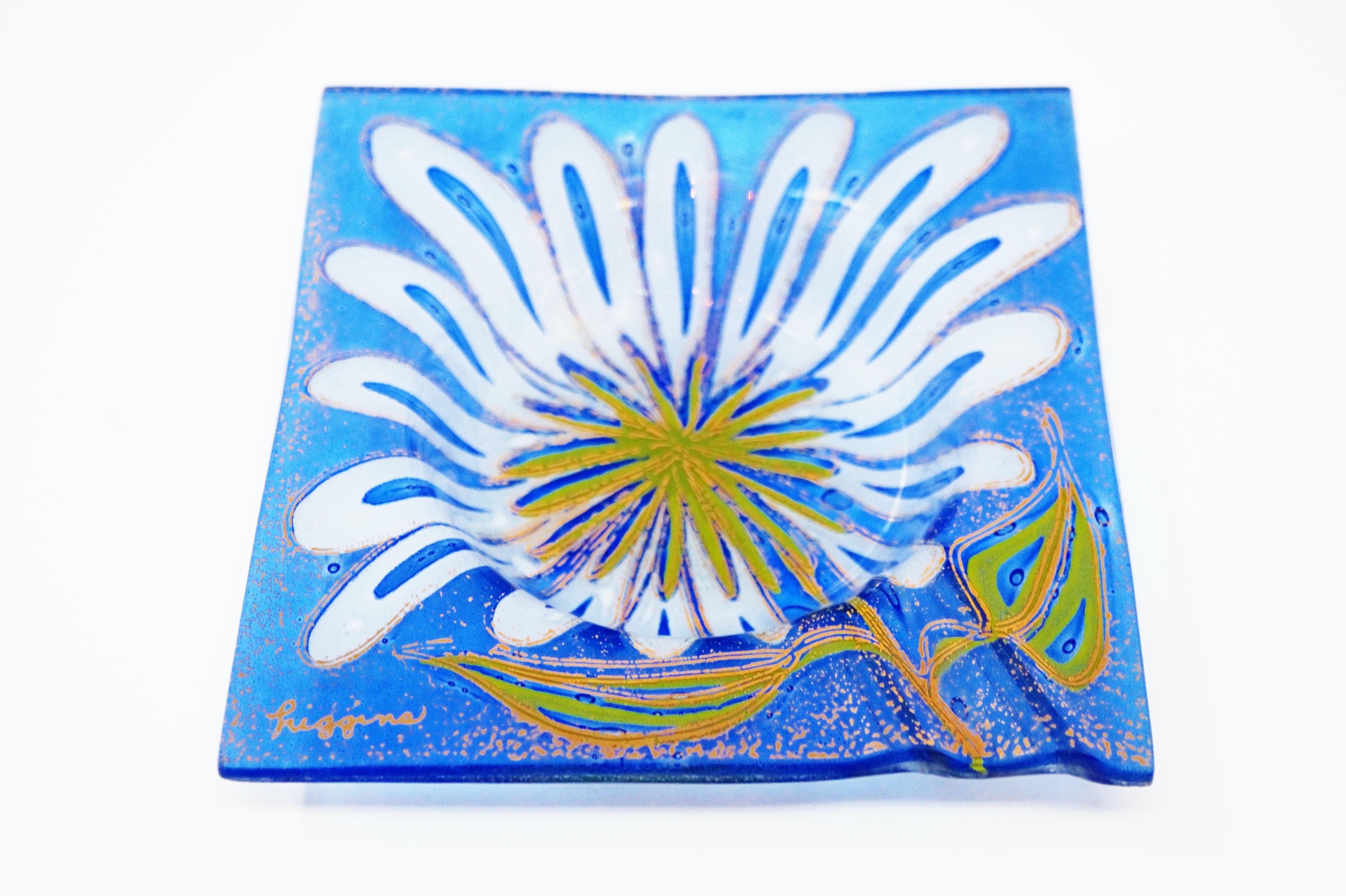 Mid-Century Modern Floral Fused Art Glass Ashtray by Higgins, Signed, circa 1950s