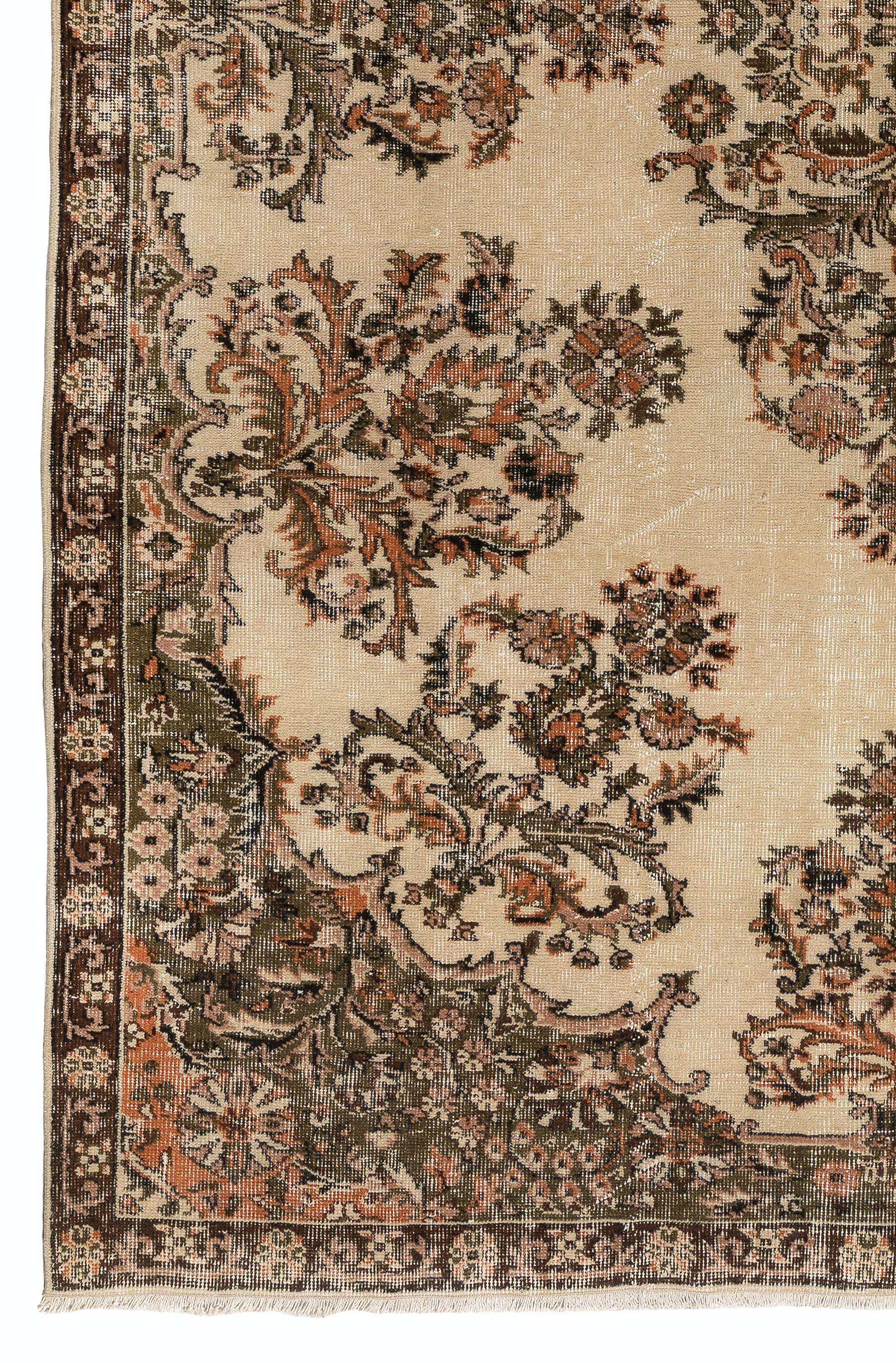 7x10 Ft Floral Garden Design Vintage Rug, Handmade Anatolian Carpet in Beige In Good Condition For Sale In Philadelphia, PA