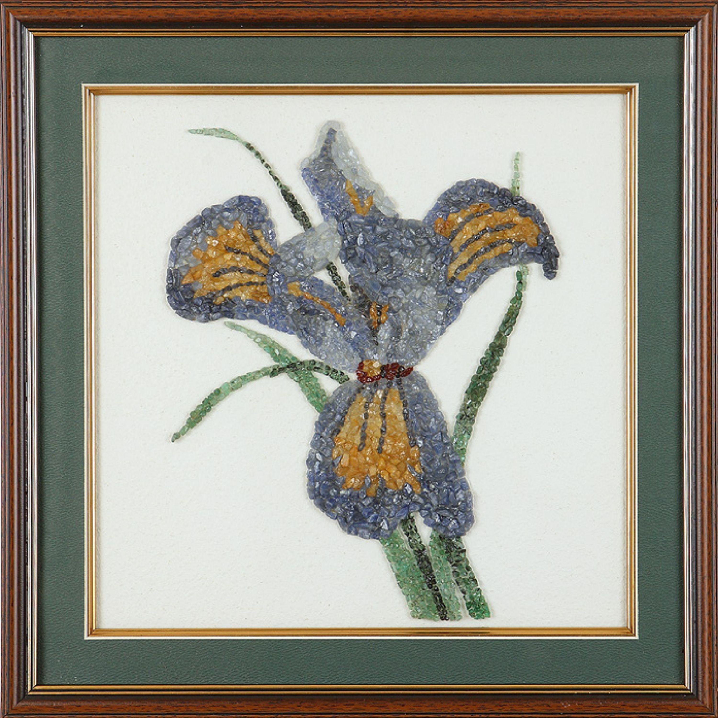 A very gorgeous Floral artwork made using Blue Sapphire, Emerald, Yellow Sapphire & Garnett. The gemstones used in this artwork is completely natural, without any treatment. The size of the artwork is 20 inches x 20 inches. The frame is of a simple