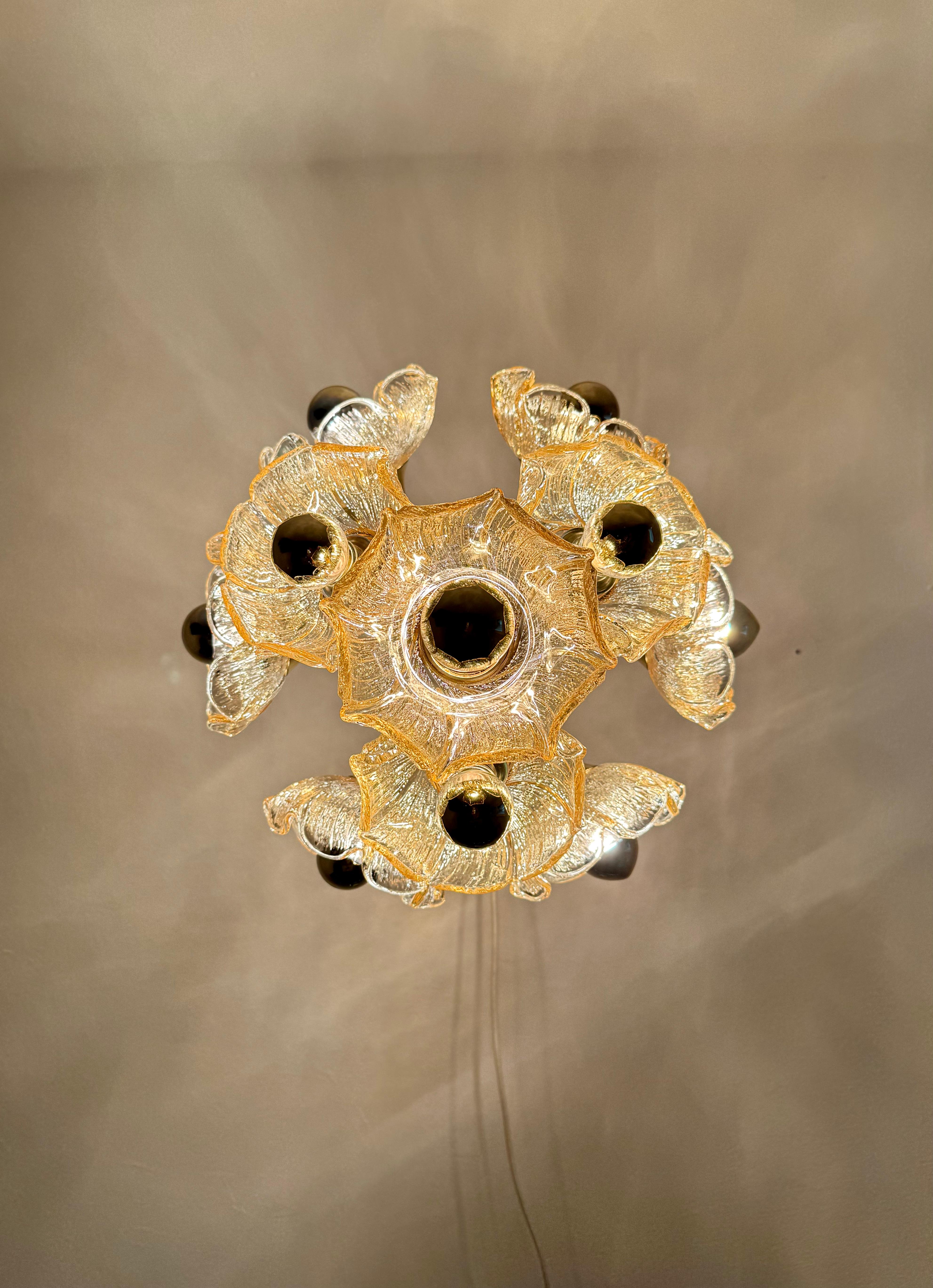 Lampadario in vetro floreale in vendita 5