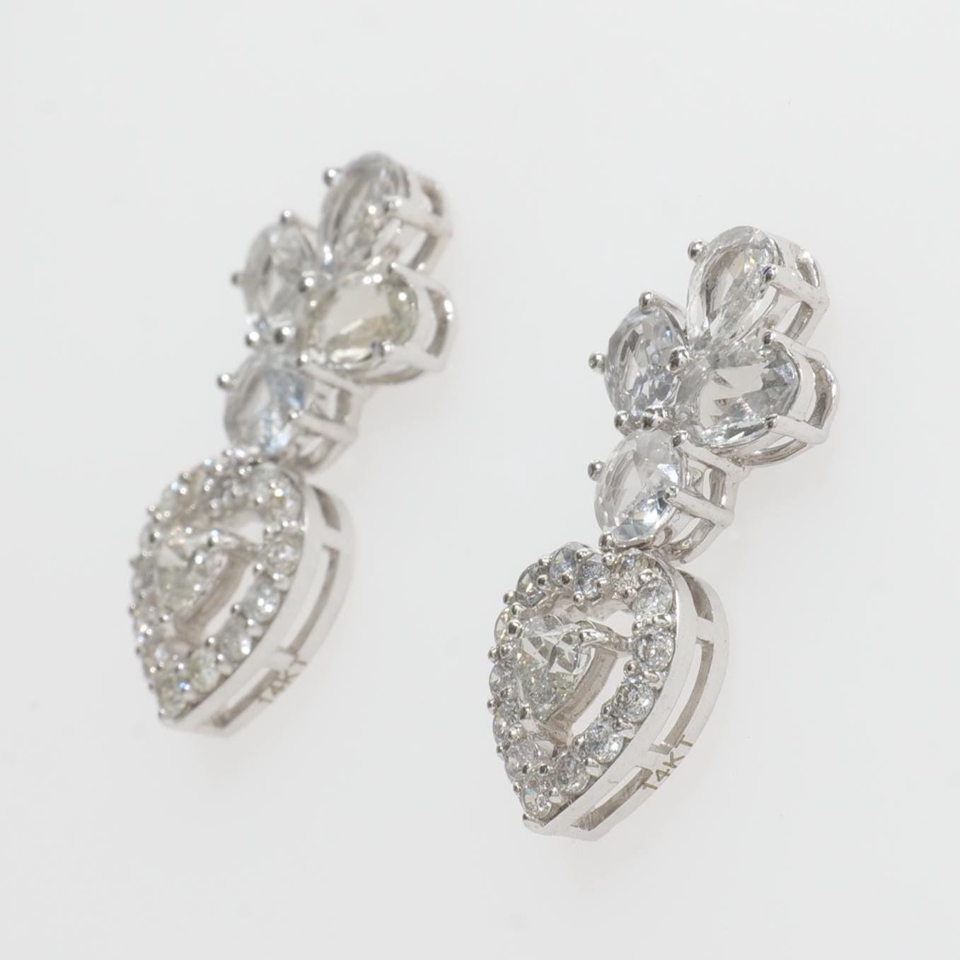 Boucles d'oreilles en or massif 14k (certifié) avec halo de diamants en forme de cœur floral Pour femmes en vente