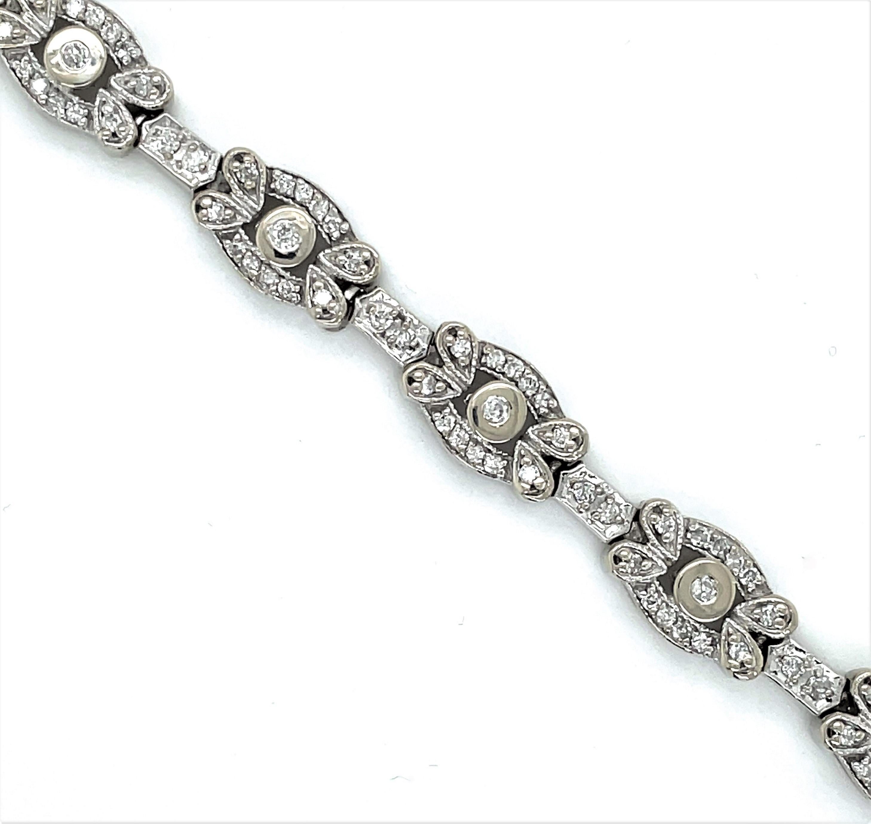 Round Cut Floral Inspired Diamond Oval Link 14 Karat White Gold Bracelet For Sale