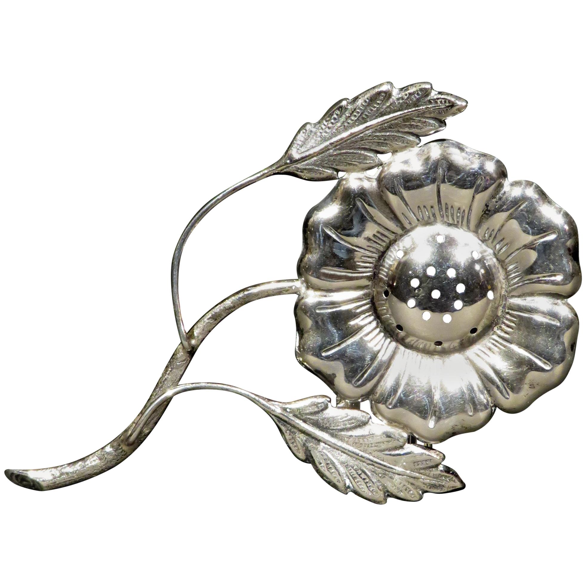 Floral Inspired Judaica Silver Spice Holder / Besamim, Early 20th Century