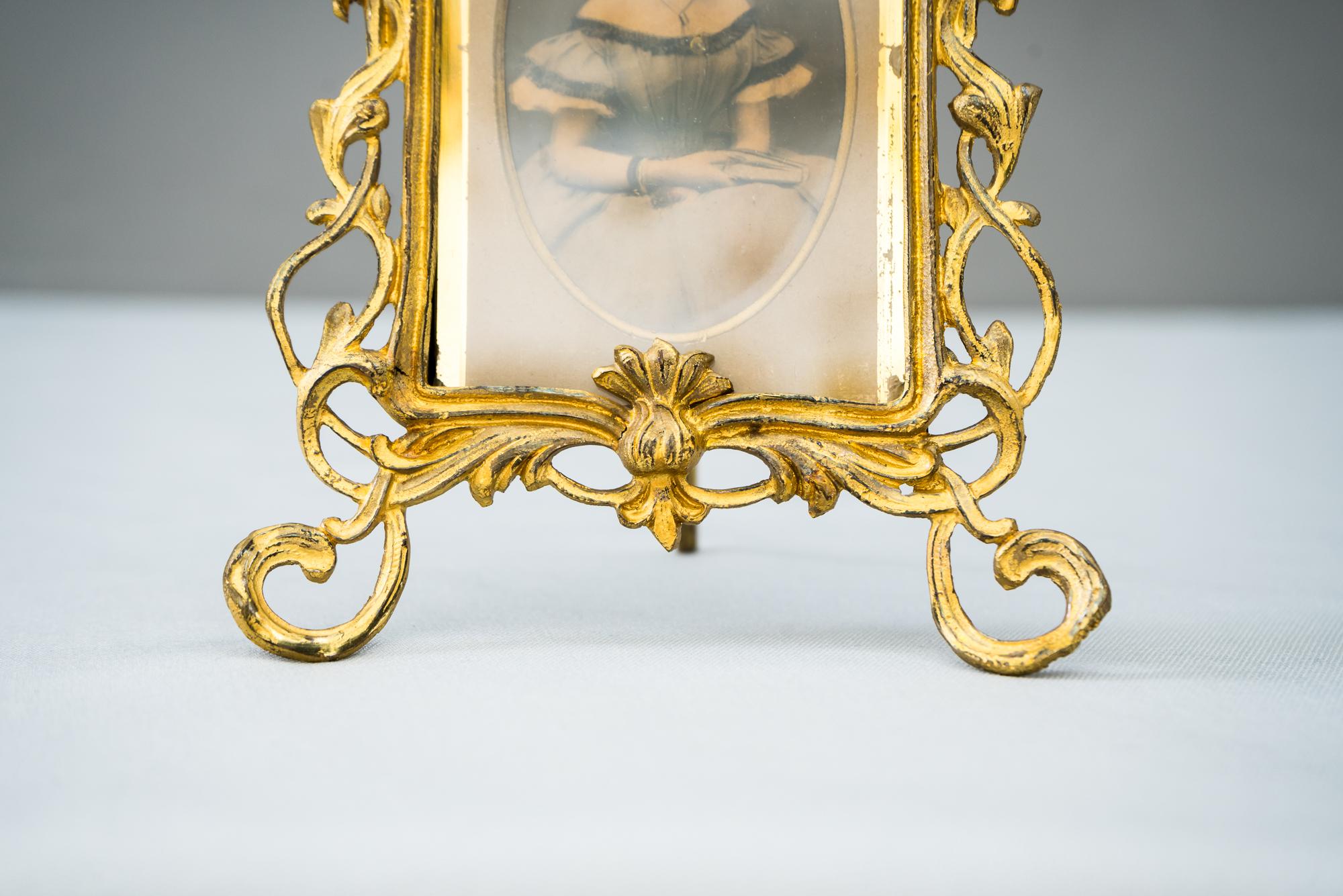 Floral Jugendstil Picture Frame circa 1905 'Fire Gilded' In Good Condition In Wien, AT