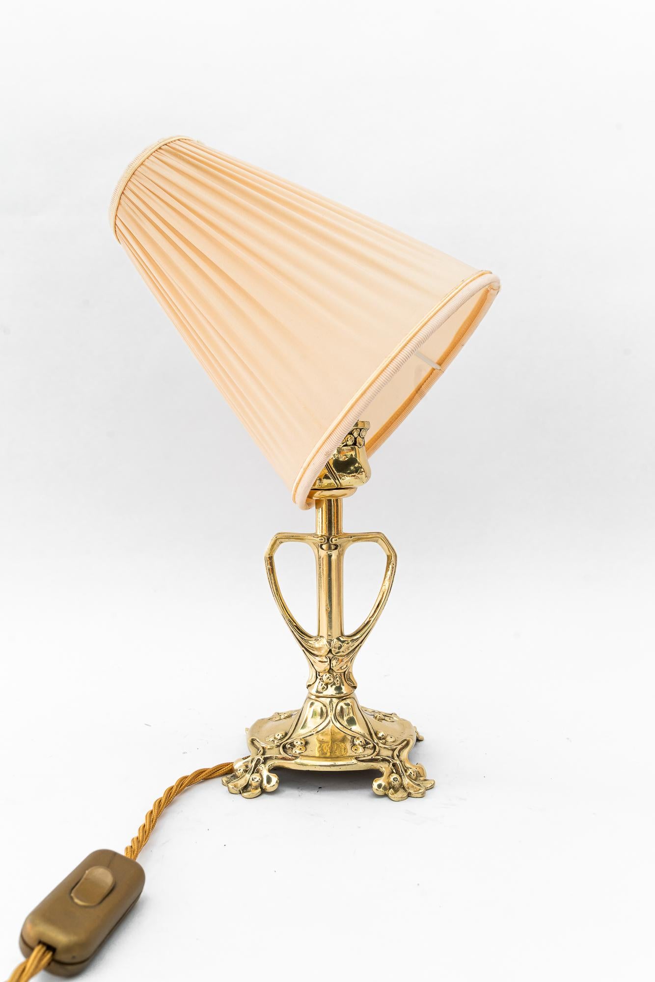 Floral Jugendstil table lamp with fabric shade vienna around 1908 en venta 1