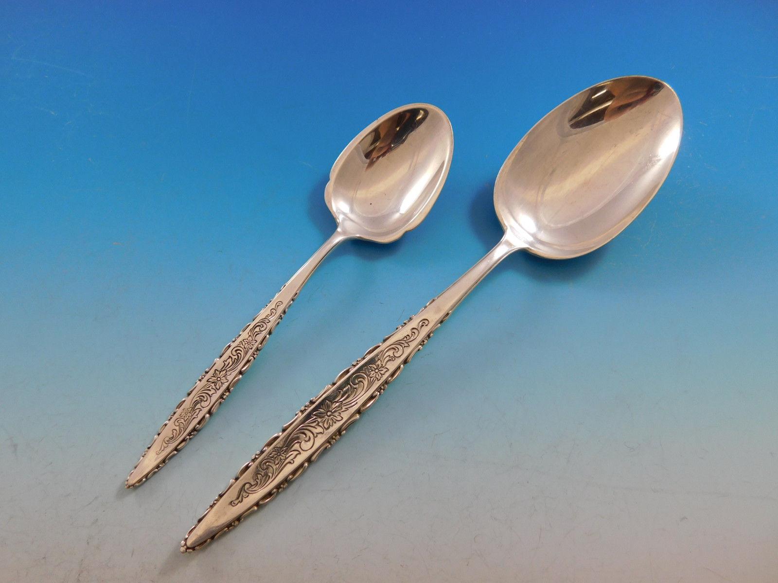 Ensemble de couverts en argent sterling pour 8 personnes 41 pièces Lace by Lunt à motifs floraux en vente 1