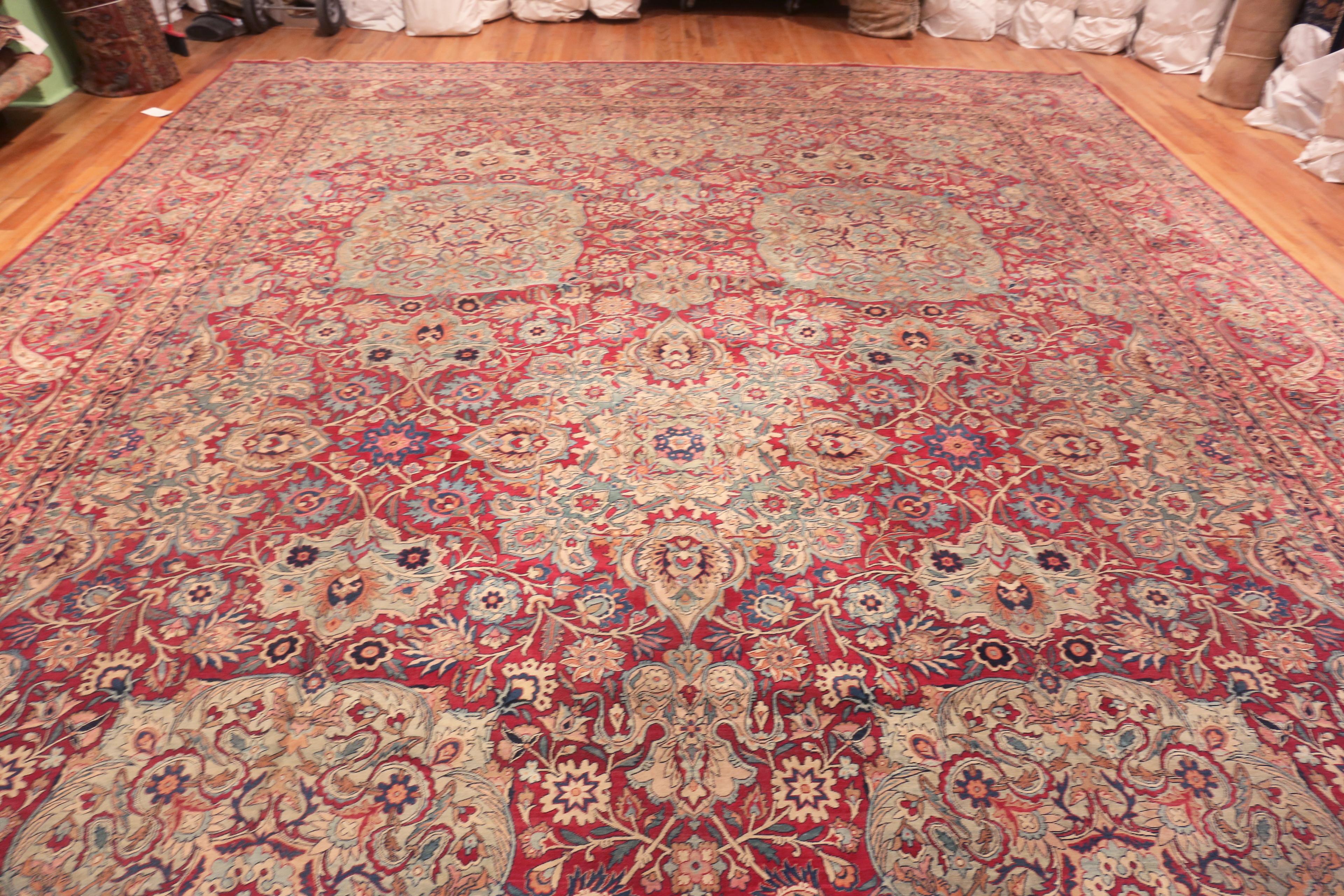 Antique Persian Kerman Rug. Size: 14 ft 2 in x 19 ft 8 in In Good Condition For Sale In New York, NY