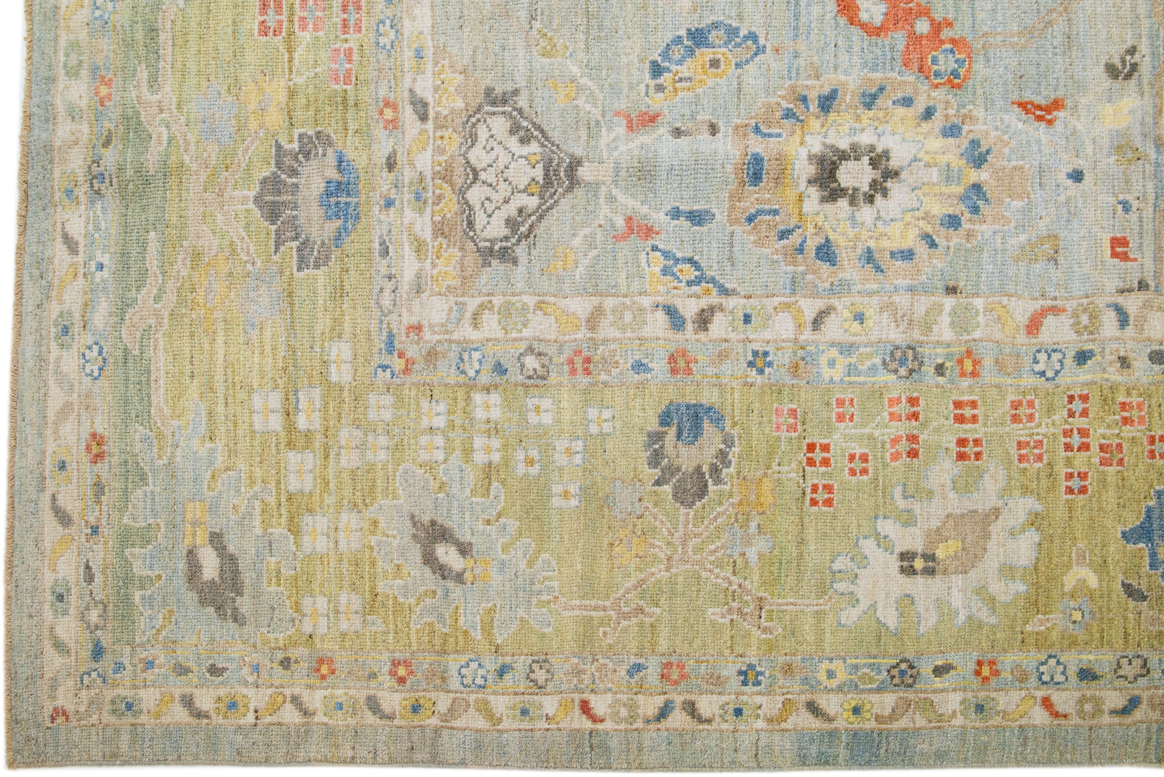 Floral Hellblau Modern Übergröße Sultanabad Wollteppich (Persisch) im Angebot