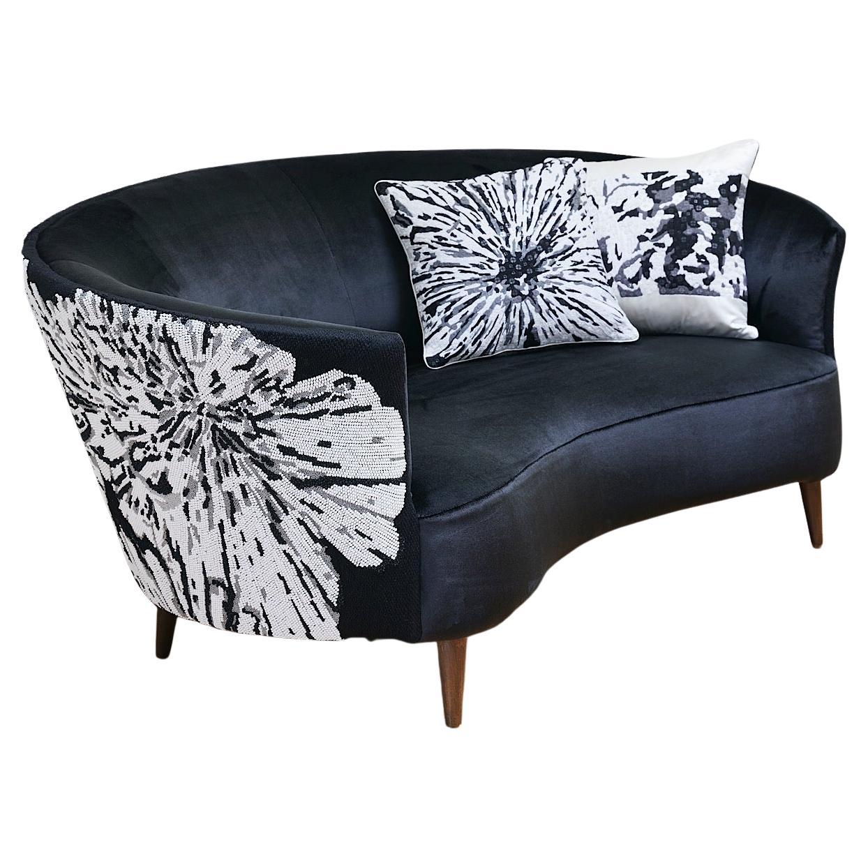 Floral LoveSeat im Angebot