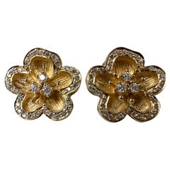 Boucles d'oreilles florales en diamant luxueux en or jaune 18KT Boucles d'oreilles en diamant Omega