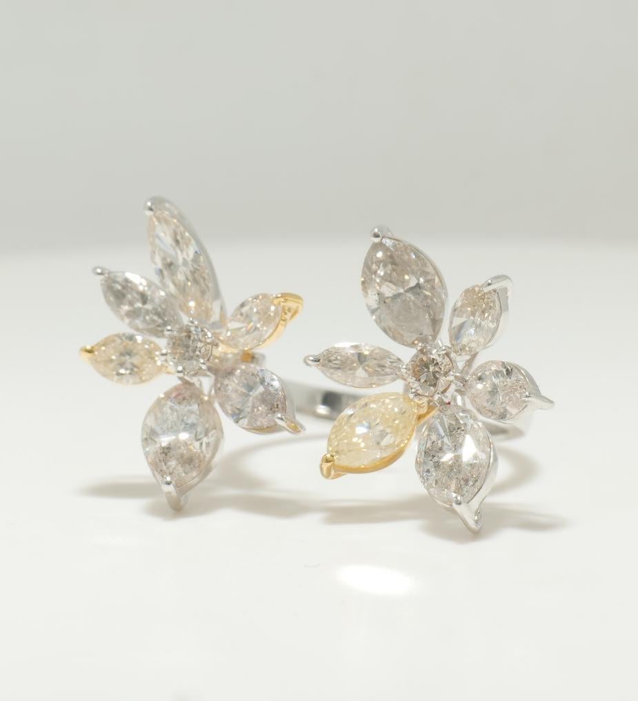 Taglio marquise Anello con diamante marquise floreale in oro massiccio 14K (certificato) in vendita