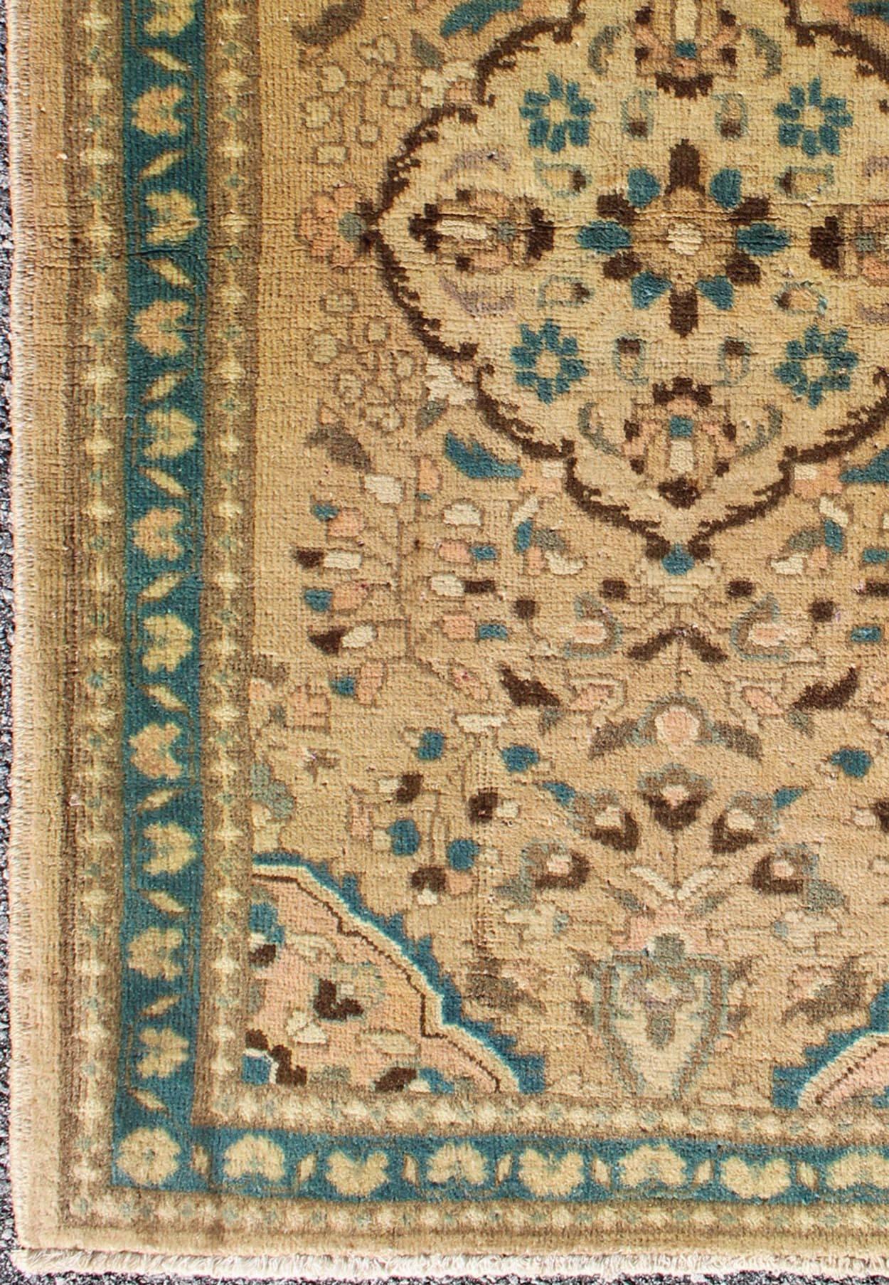 Floral Medallion midcentury Persian Lilihan rug in tan, taupe, and turquoise, rug h-102-35, country of origin / type: Iran / Lilihan, circa 1950

This spectacular midcentury Persian Lilihan (circa 1950) bears a magnificent splendor indicative of
